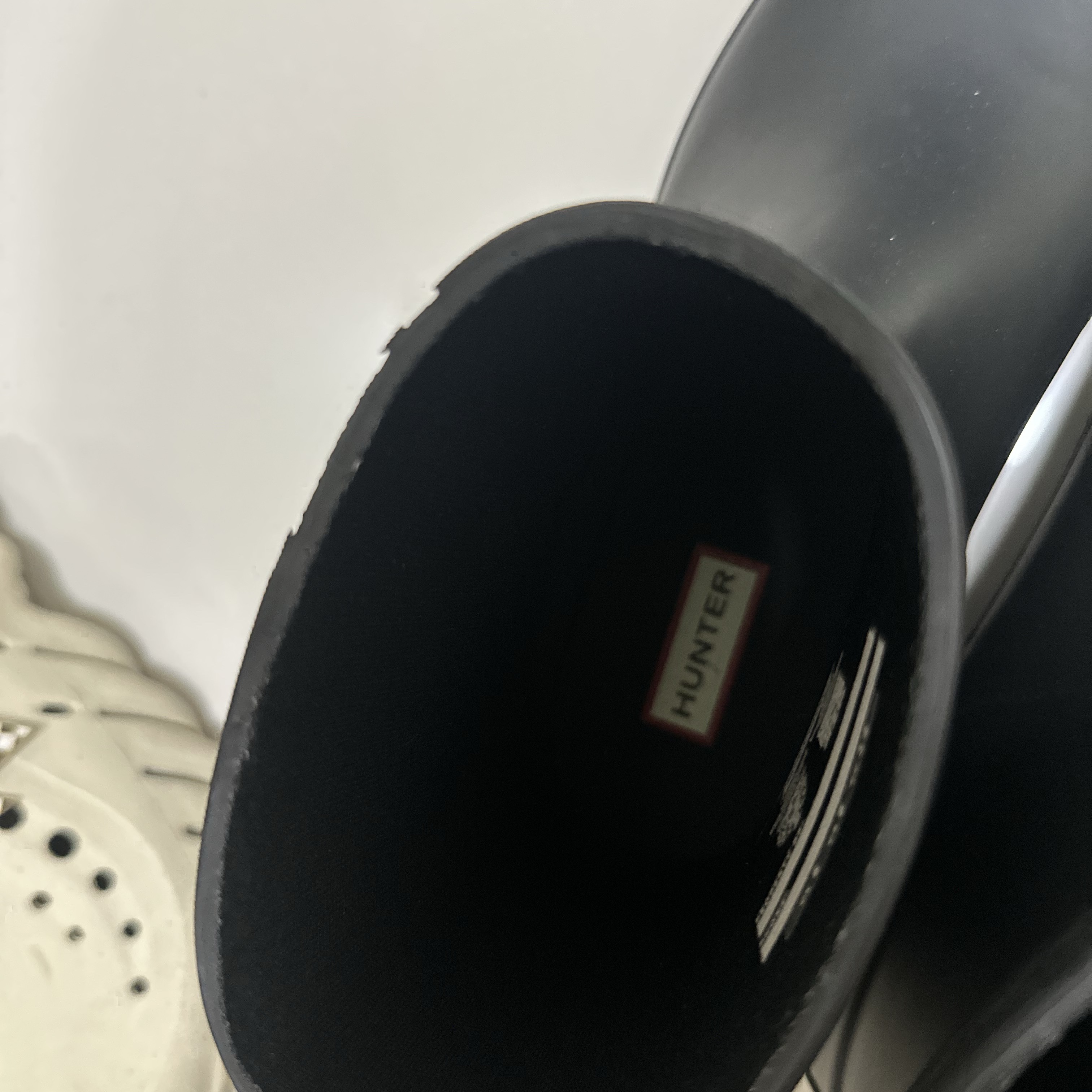 (W) Hunter Play Short Rain Boots Black 착용 스타일 - 4