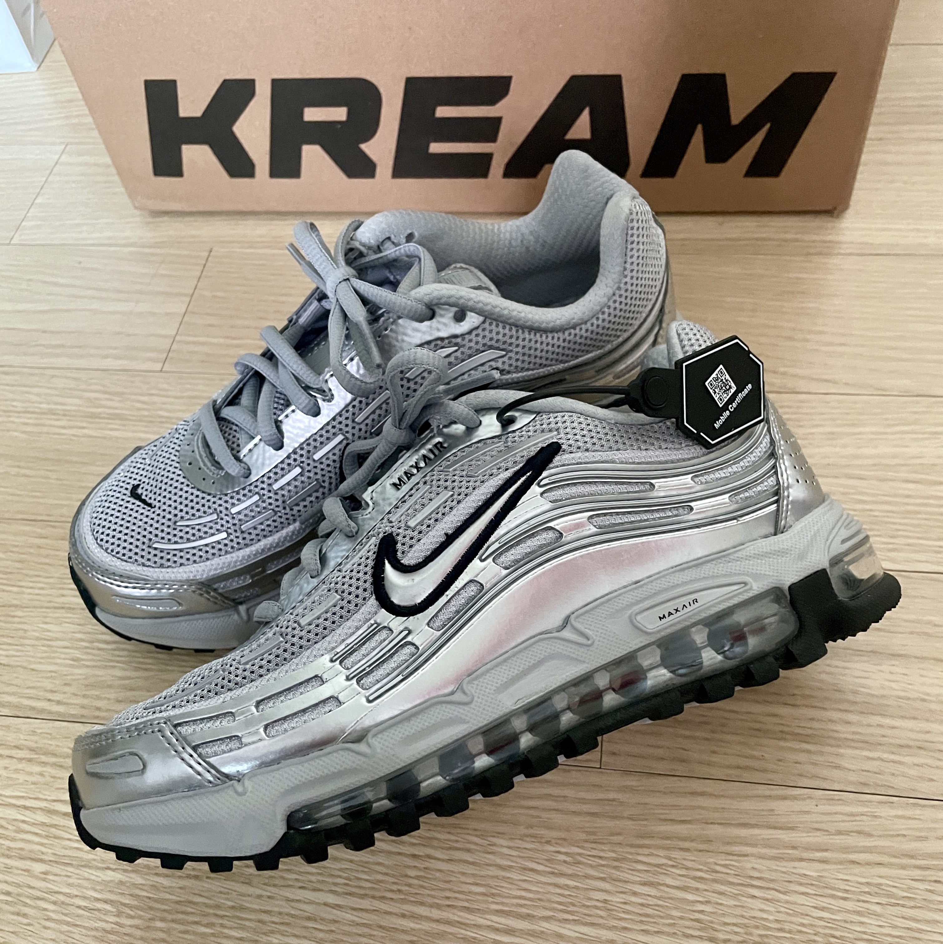 Nike Air Max TL 2.5 Metallic Silver 착용 스타일