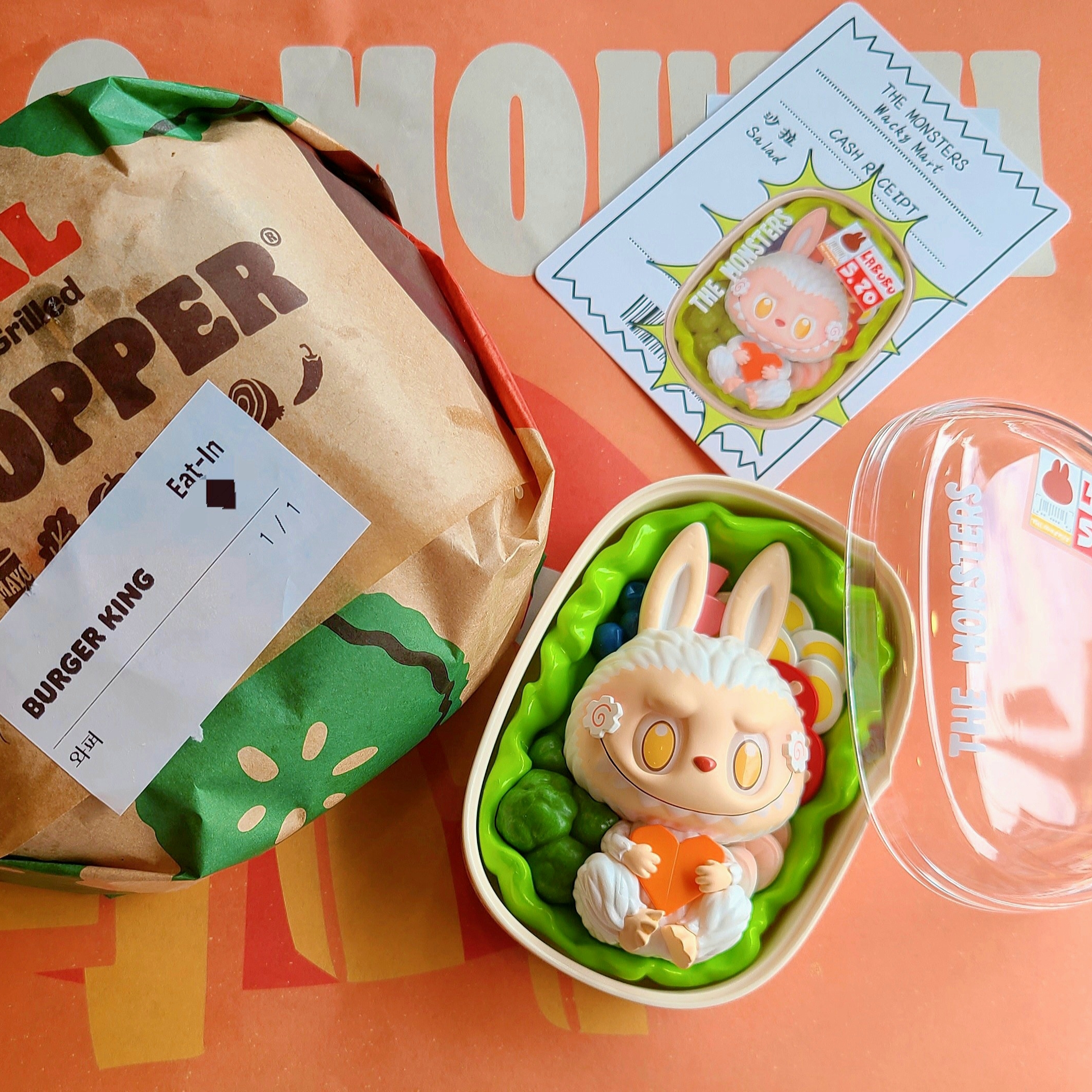 Pop Mart Labubu The Monsters Wacky Mart Series Figures Salad (Opened Case), Human Made Military Card Case Navy 착용 스타일 - 1