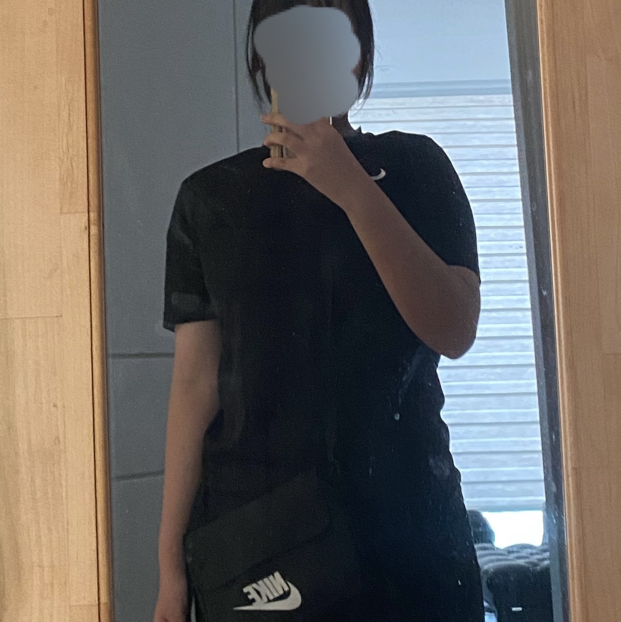 Nike NSW Futura 365 Crossbody Bag 3L Black, Nike Dri-Fit Park 7 T-Shirt Black 착용 스타일