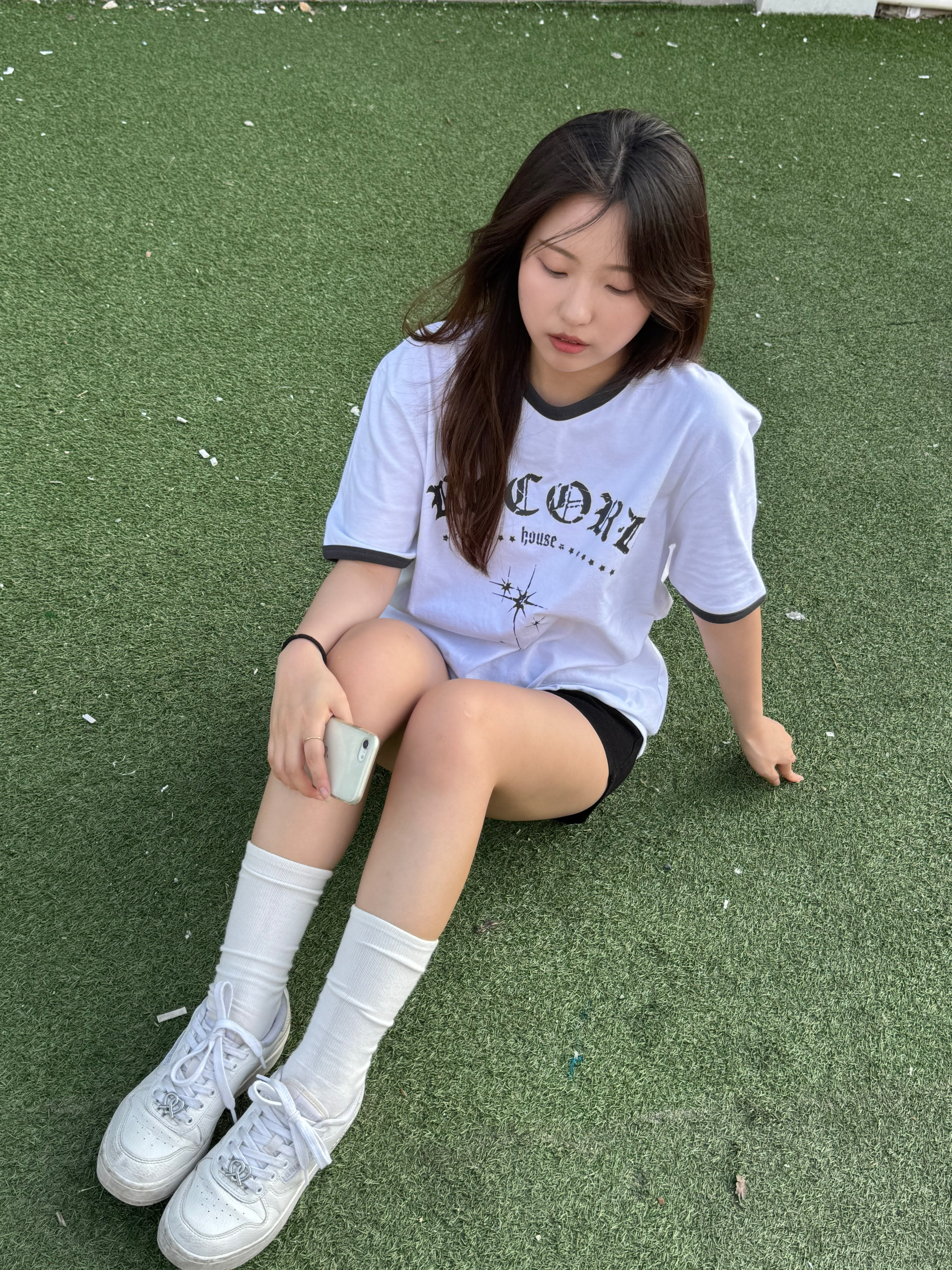 SLOW RECORD HOUSE Unisex RECORD Ringer Tee White 착용 스타일 - 3