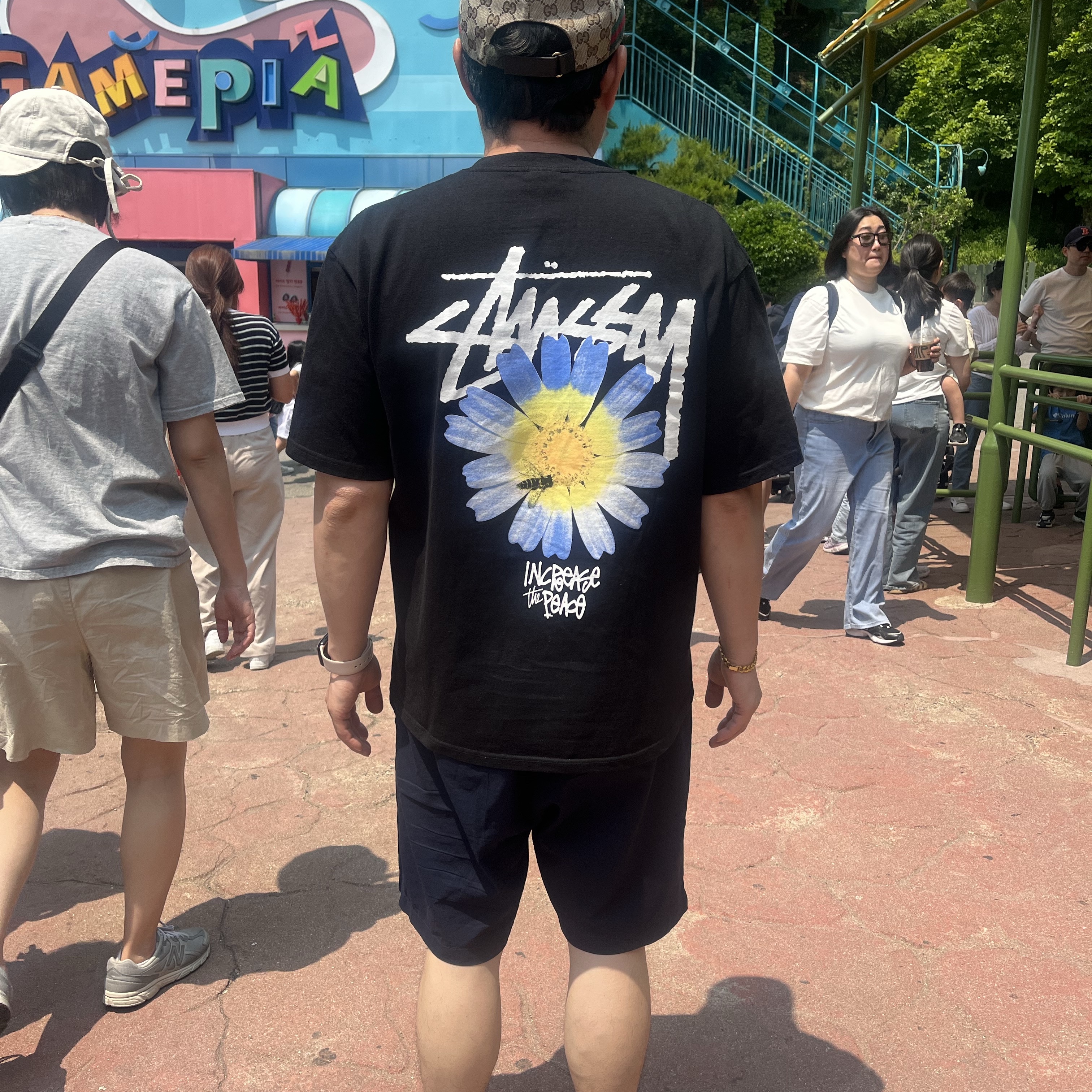 Stussy ITP Flower T-Shirt Black 착용 스타일