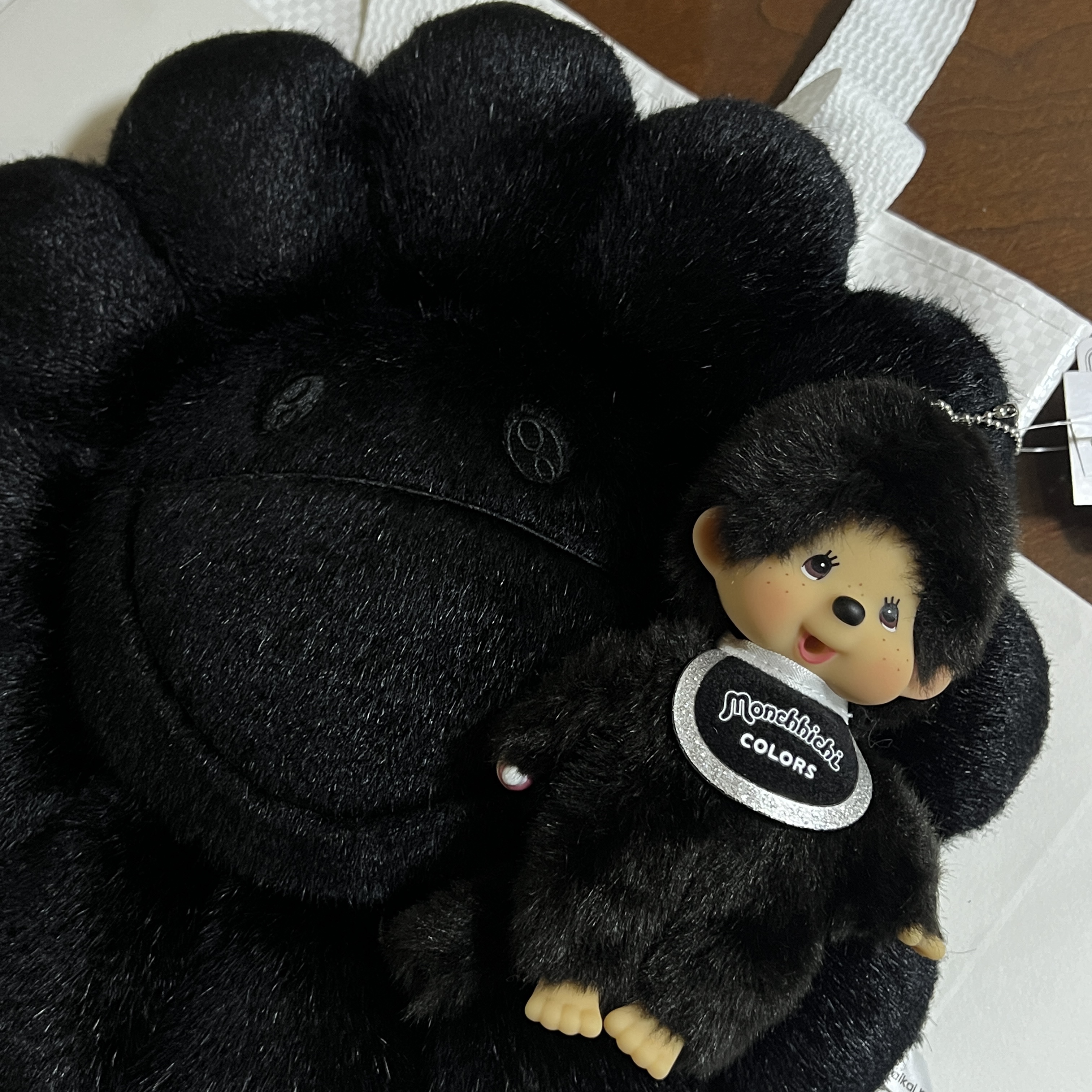 Monchhichi Colors Key Chain Black 착용 스타일