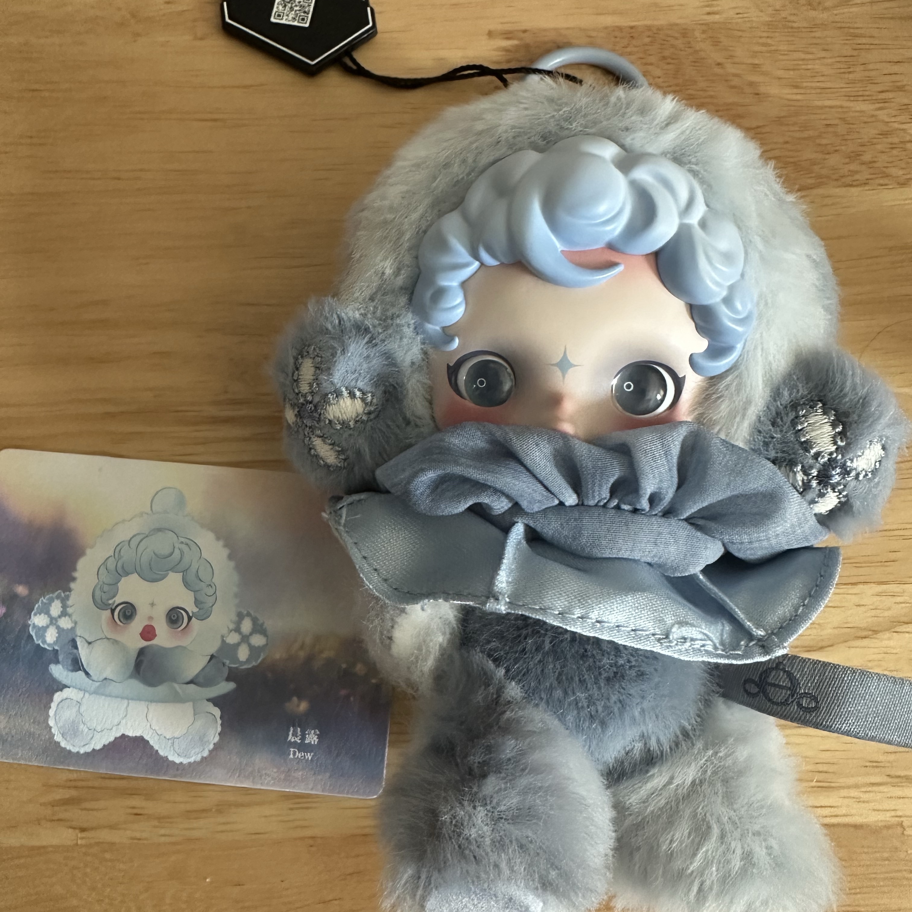 Pop Mart Skullpanda L’Impressionnisme Series Plush Doll Dew (Opened Case) 착용 스타일