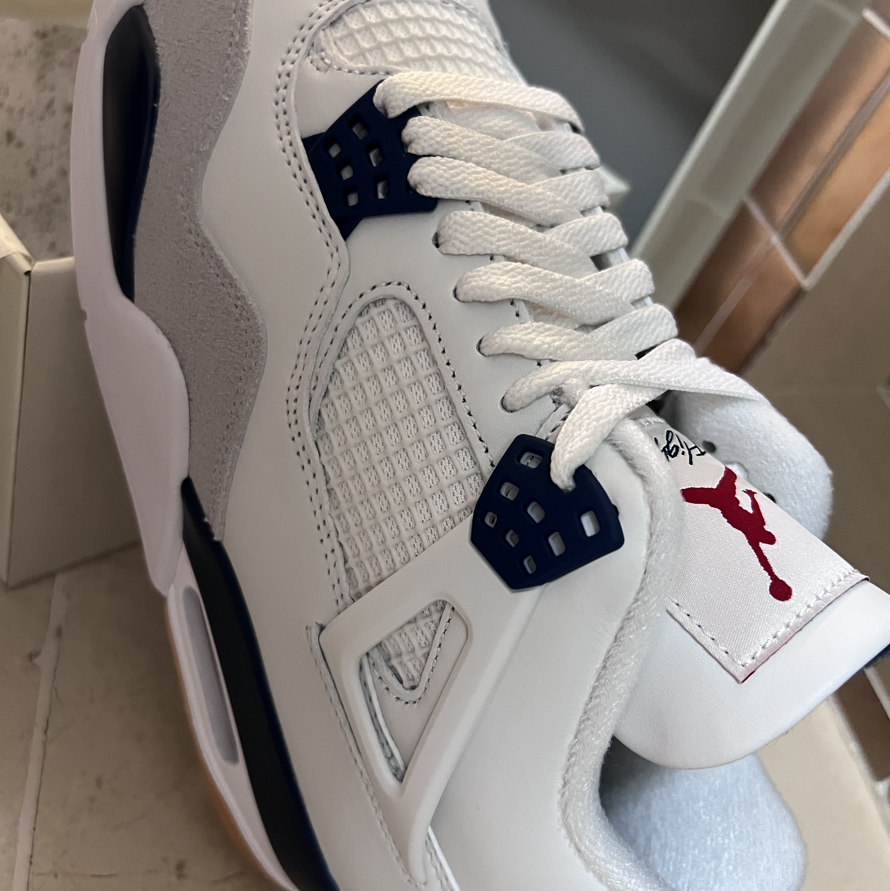 Jordan 4 x Nike SB Retro SP Navy 착용 스타일