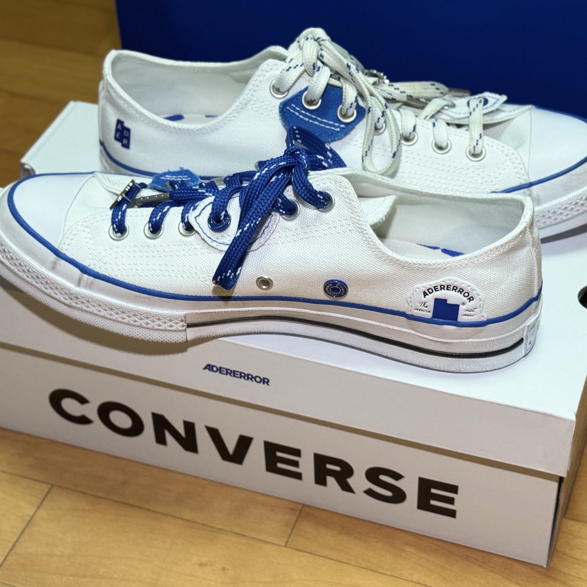 Converse x Ader Error Sig; Chuck 70 Low White Blue 착용 스타일 - 2