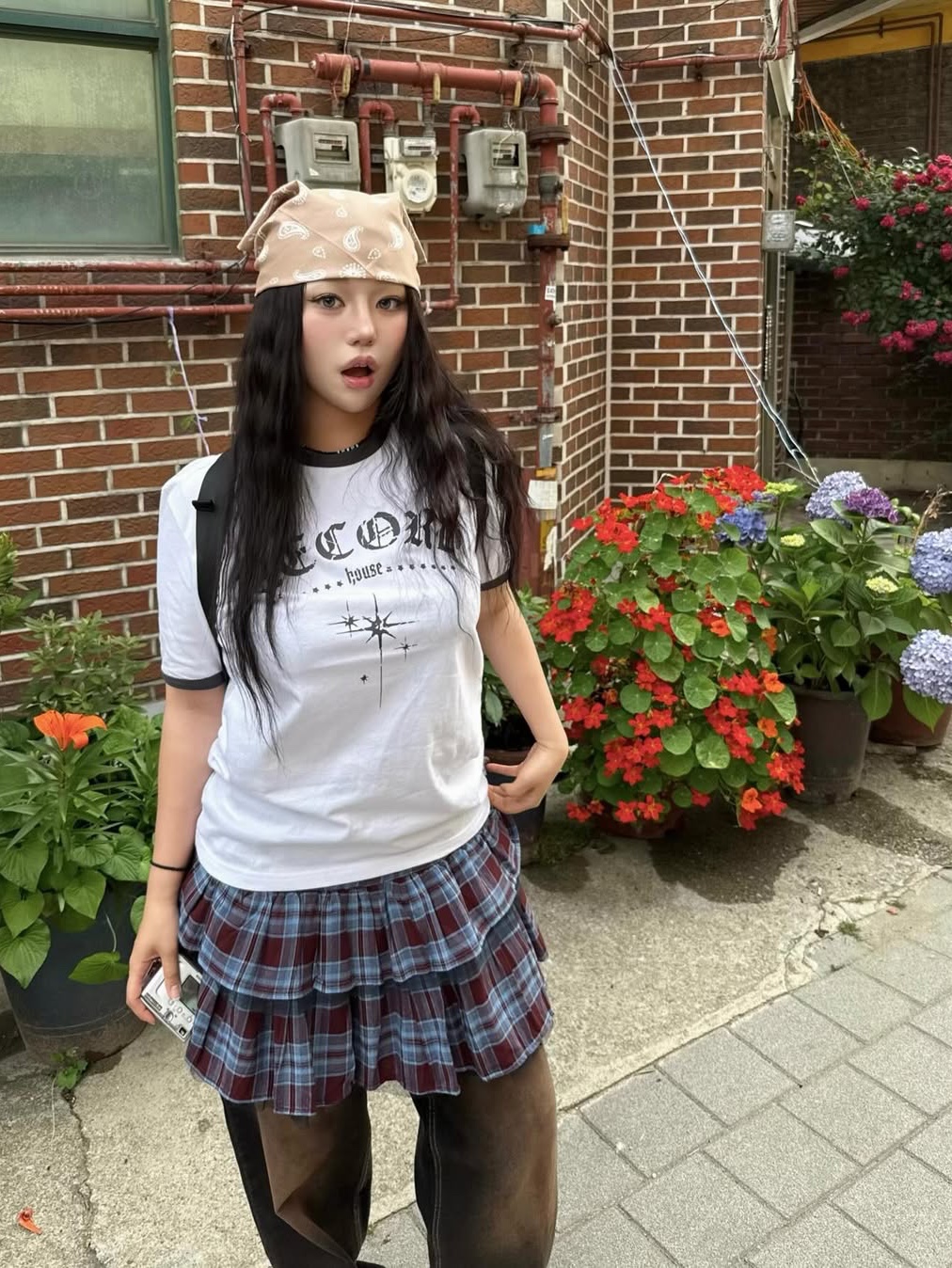 SLOW RECORD HOUSE Unisex RECORD Ringer Tee White 착용 스타일 - 2