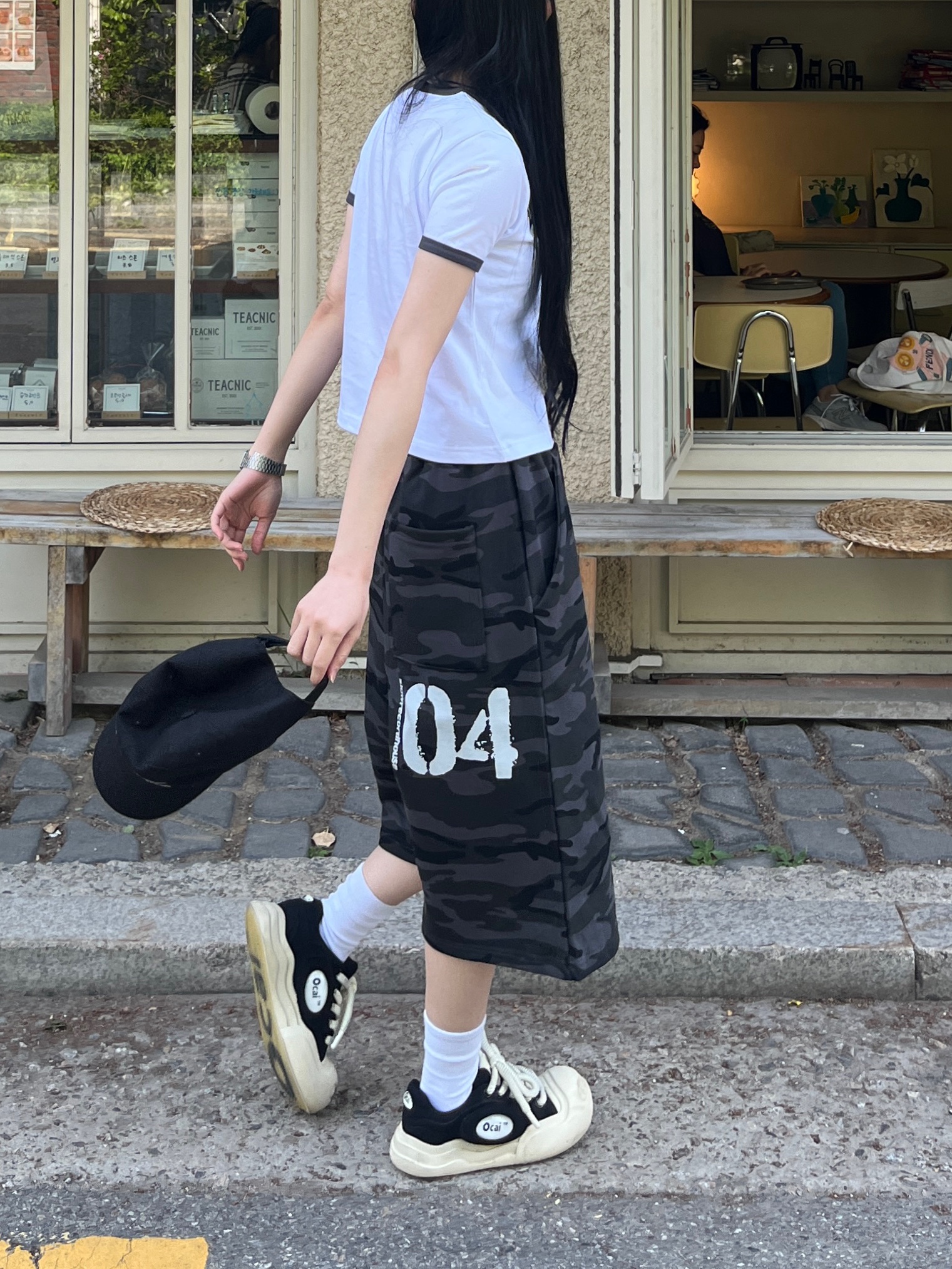 SLOW RECORD HOUSE Unisex RECORD Ringer Tee White, SLOW RECORD HOUSE 04 Bermuda Sweat Pants Camo Charcoal 착용 스타일 - 10
