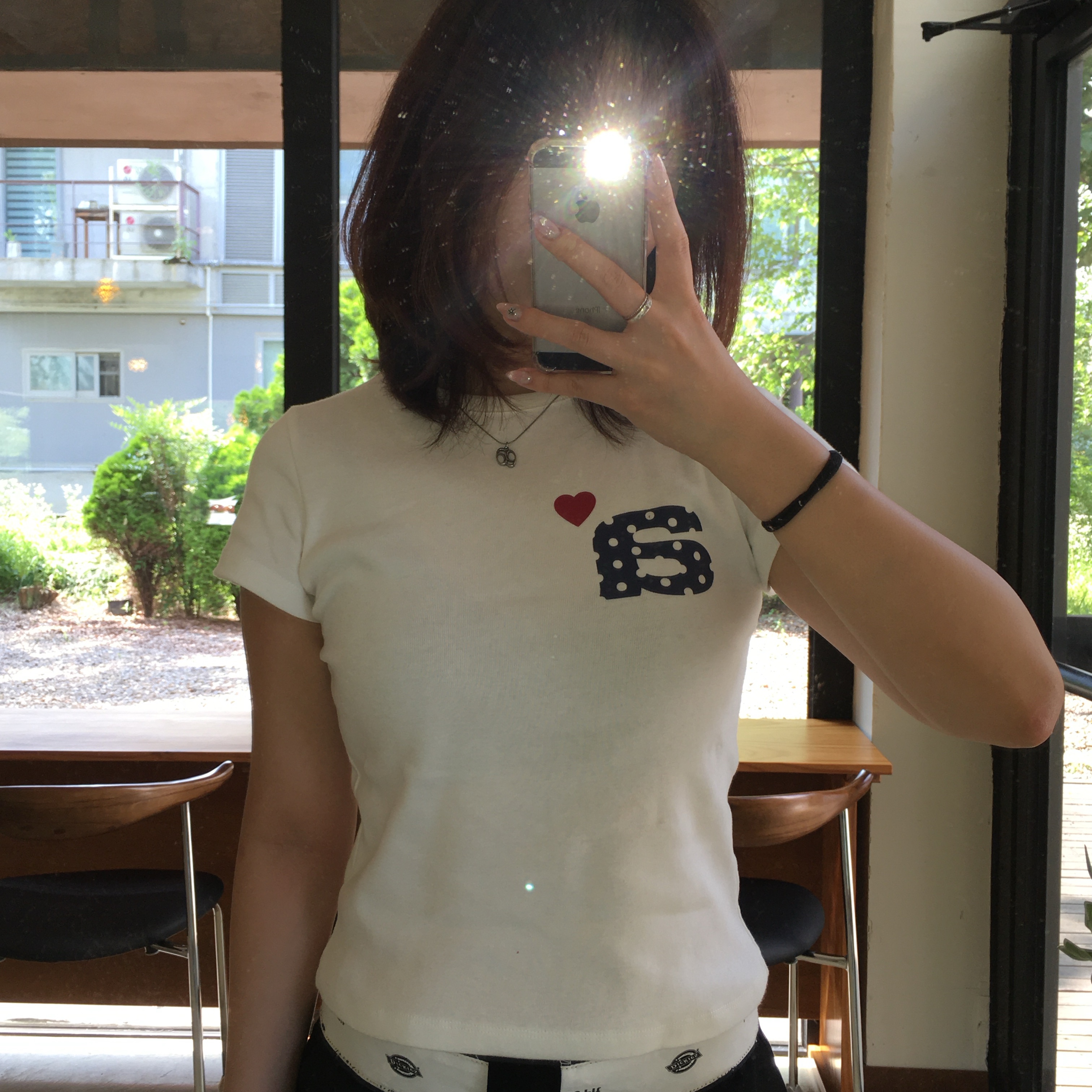 [예약 배송] AEAE Dot Small Letter Tee White, Dickies Loose Fit 13 Inch Flat Front Work Shorts Black 착용 스타일 - 1