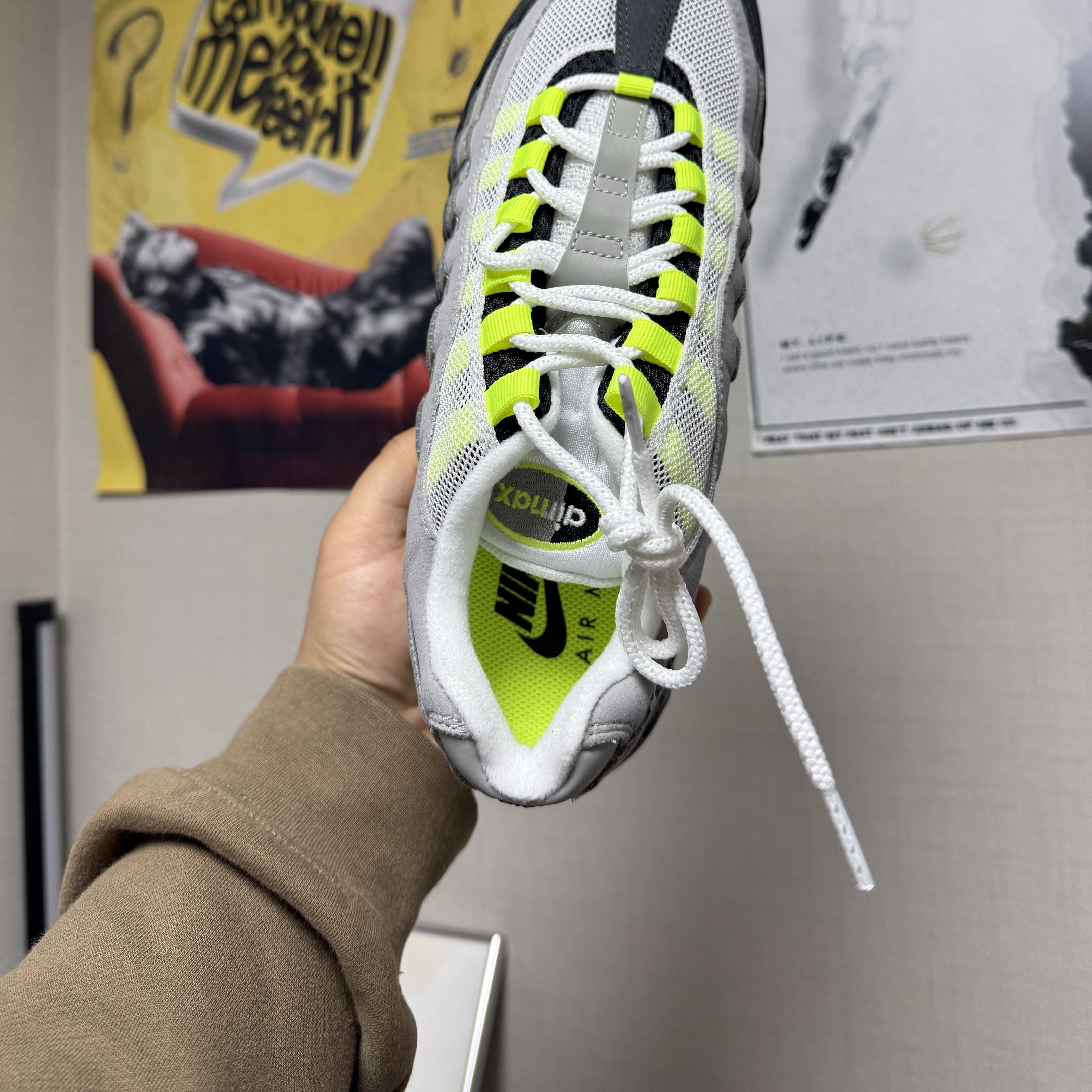 Salomon x Sandy Liang XT-Whisper Fairy Tale Silver, Nike x Bode Astrograbber SP Light Cream and Black 착용 스타일 - 3