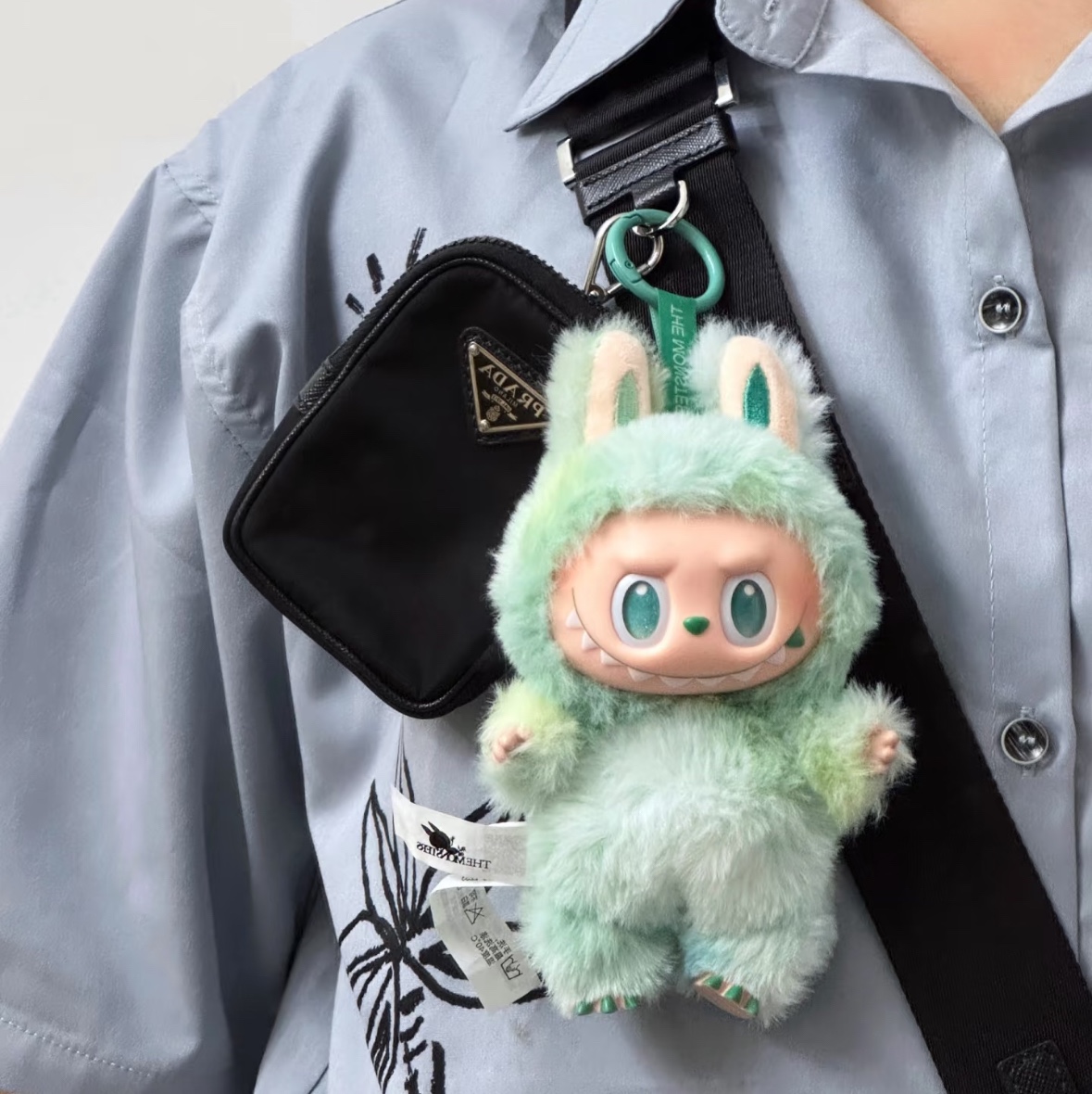 Pop Mart Labubu The Monsters Highlight Series Serenity Keyring (Opened Case) 착용 스타일