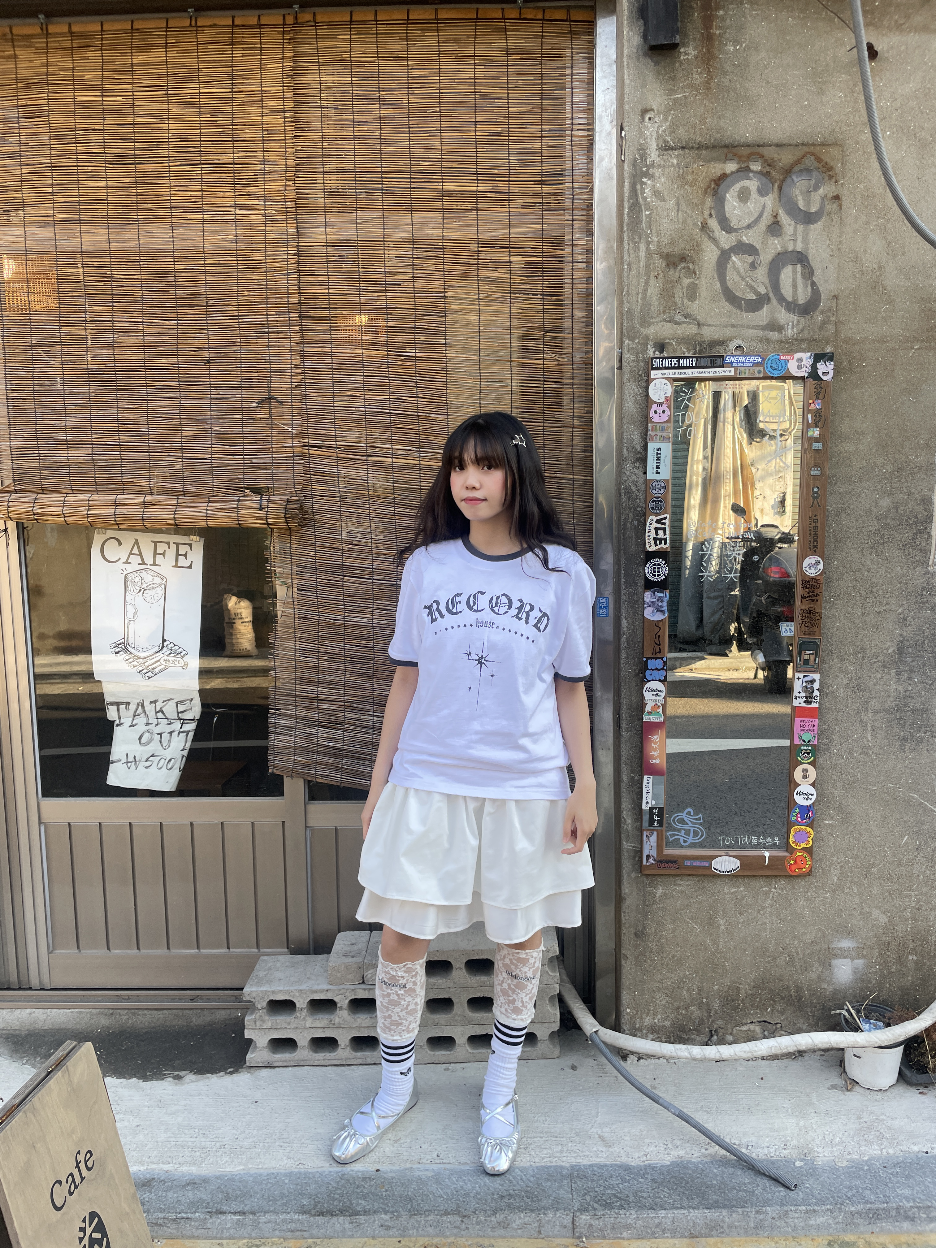SLOW RECORD HOUSE Unisex RECORD Ringer Tee White 착용 스타일 - 10