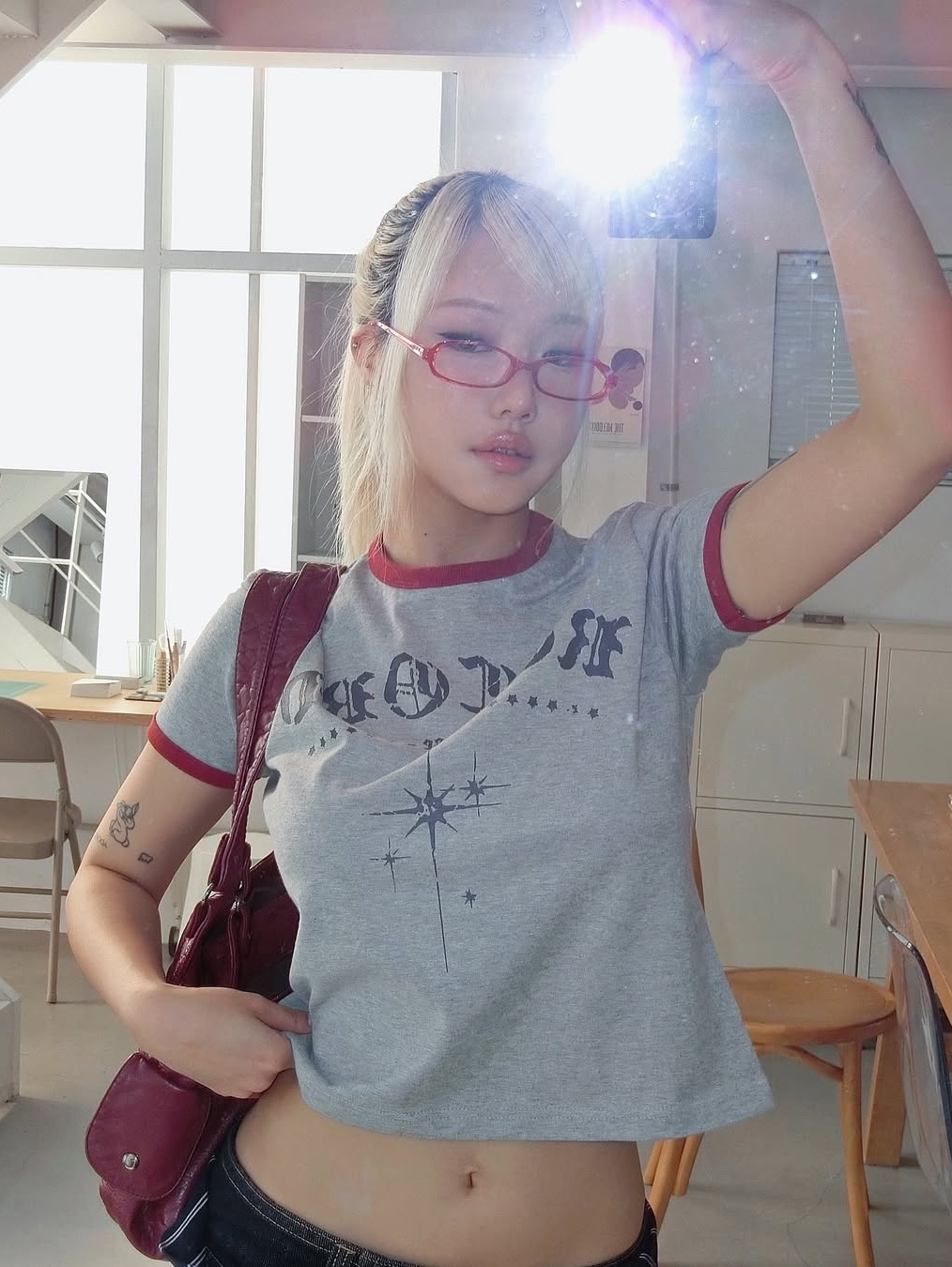 SLOW RECORD HOUSE Unisex RECORD Ringer Tee Melange Grey 착용 스타일 - 1
