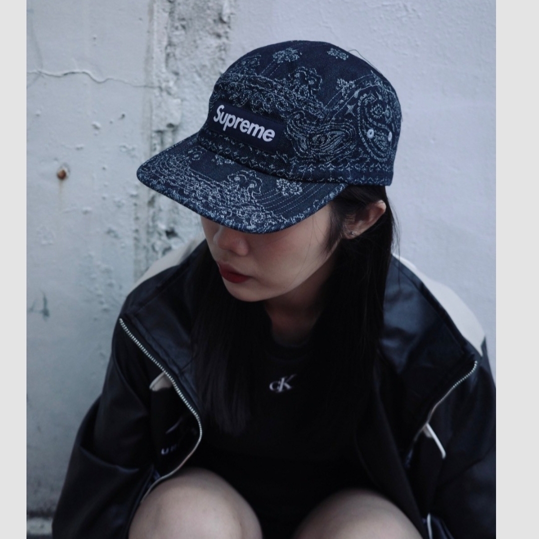 Supreme Bandana Jacquard Denim Camp Cap Indigo - 25SS 착용 스타일 - 2