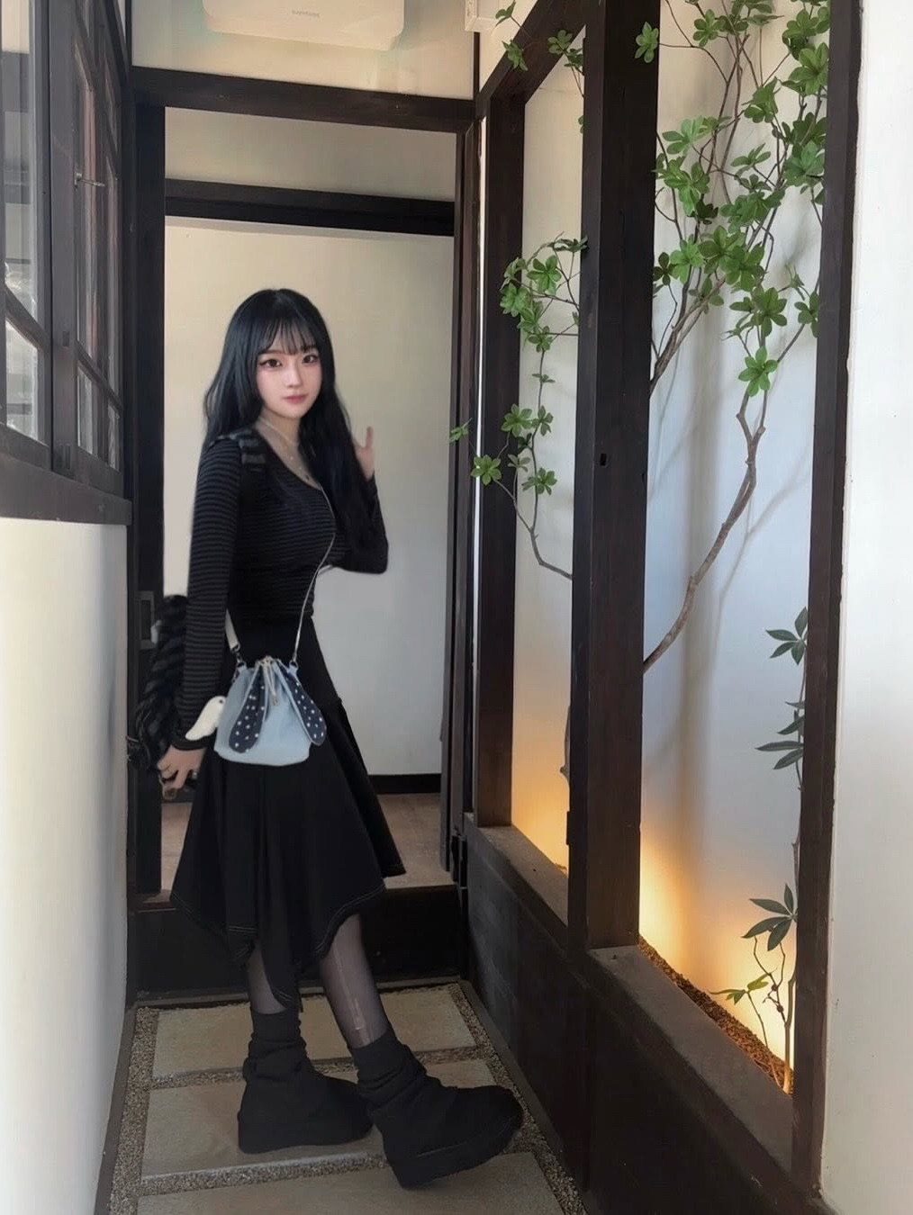 Isummerly Bunny Bag Blue Star, Isummerly Bunny Bag Black Dots 착용 스타일