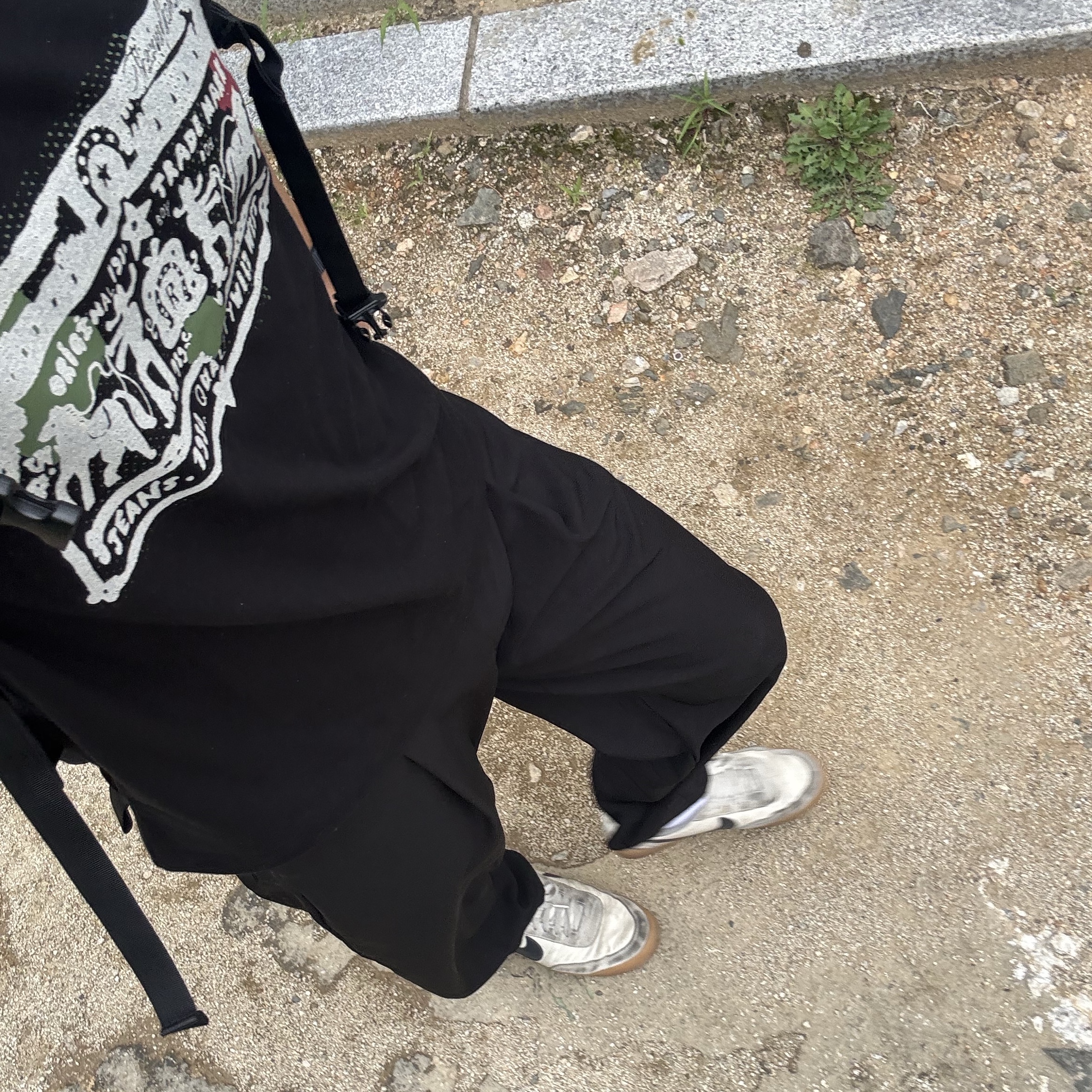 [KREAM 단독] Thevinylhouse Cowboy Pictogram Ringer Tee Black 착용 스타일 - 1