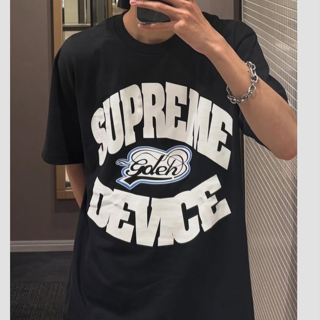 Supreme x GOODENOUGH Device T-Shirt Black - 25SS 착용 스타일