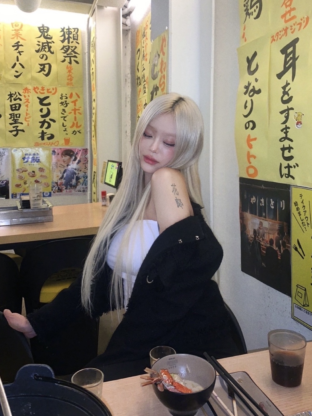 (W) Bohemian Seoul Basic Tube Top White 착용 스타일 - 2