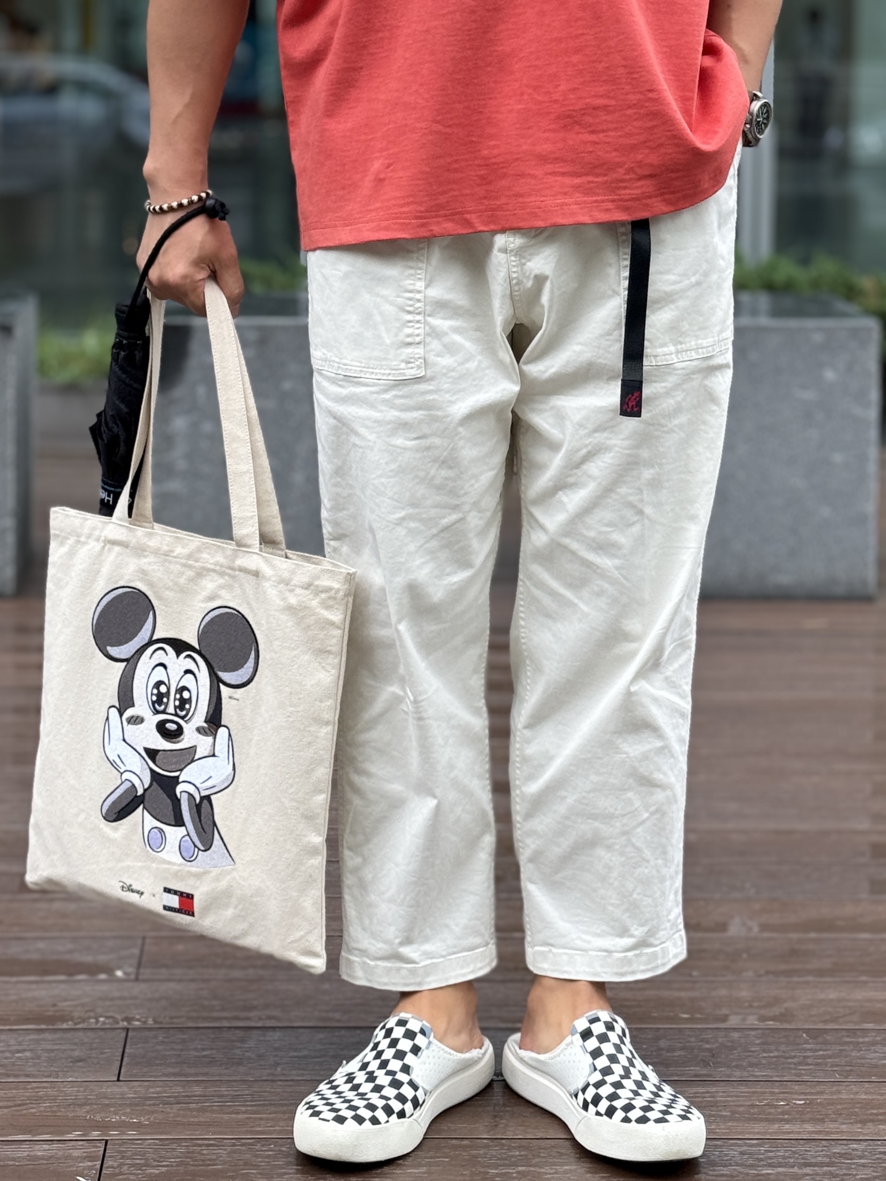 Vans Checkerboard Comfycush One Marshmallow, Gramicci Loose Tapered Pants Greige - US Sizing 착용 스타일 - 6