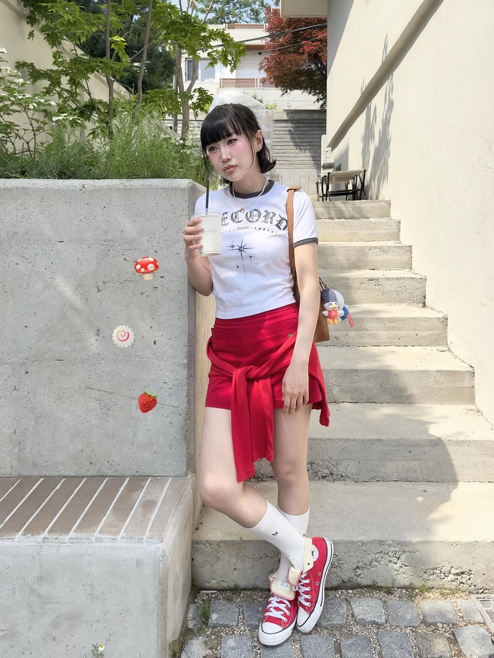 SLOW RECORD HOUSE Unisex RECORD Ringer Tee White 착용 스타일 - 1
