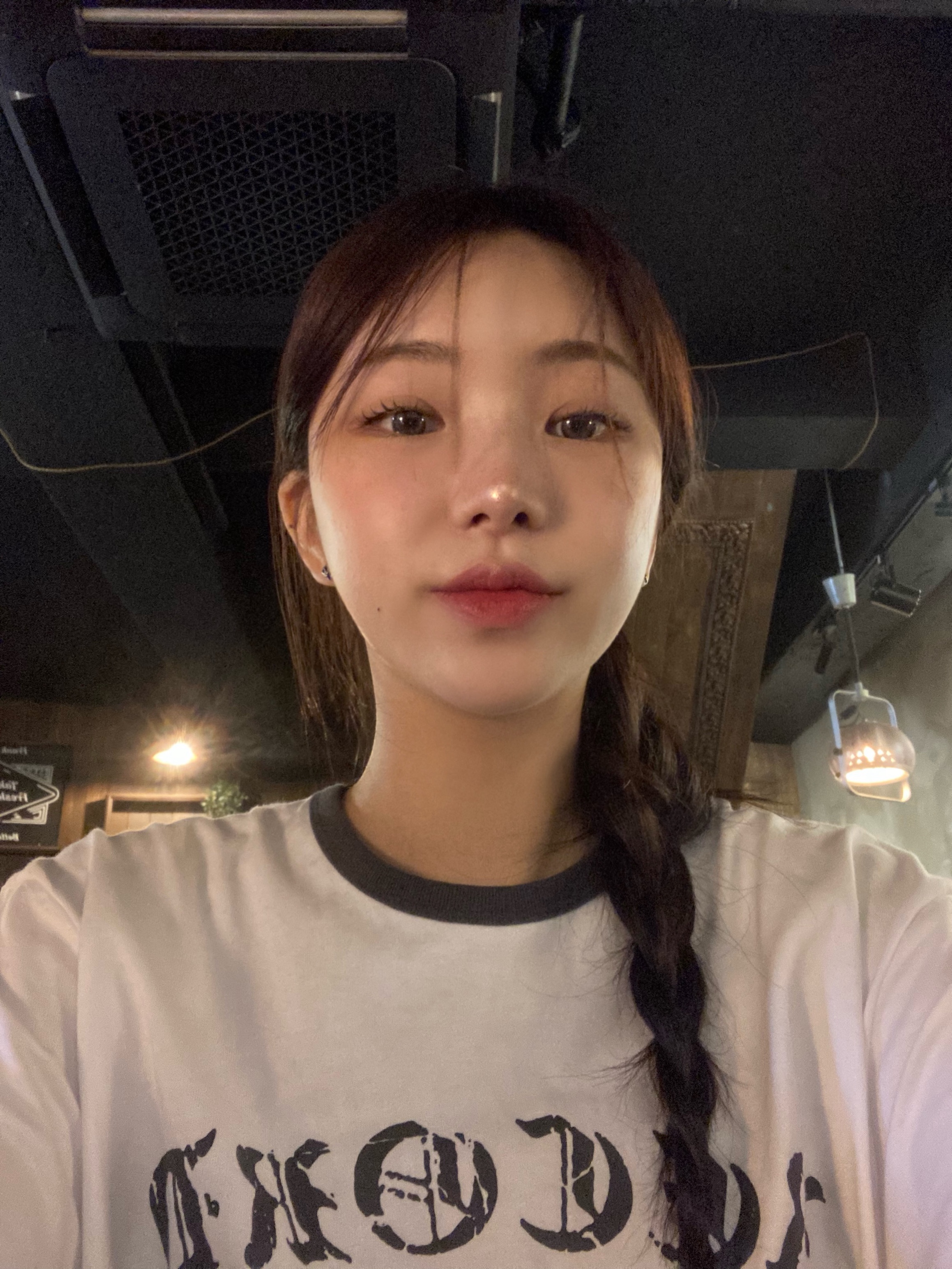 SLOW RECORD HOUSE Unisex RECORD Ringer Tee White 착용 스타일 - 2