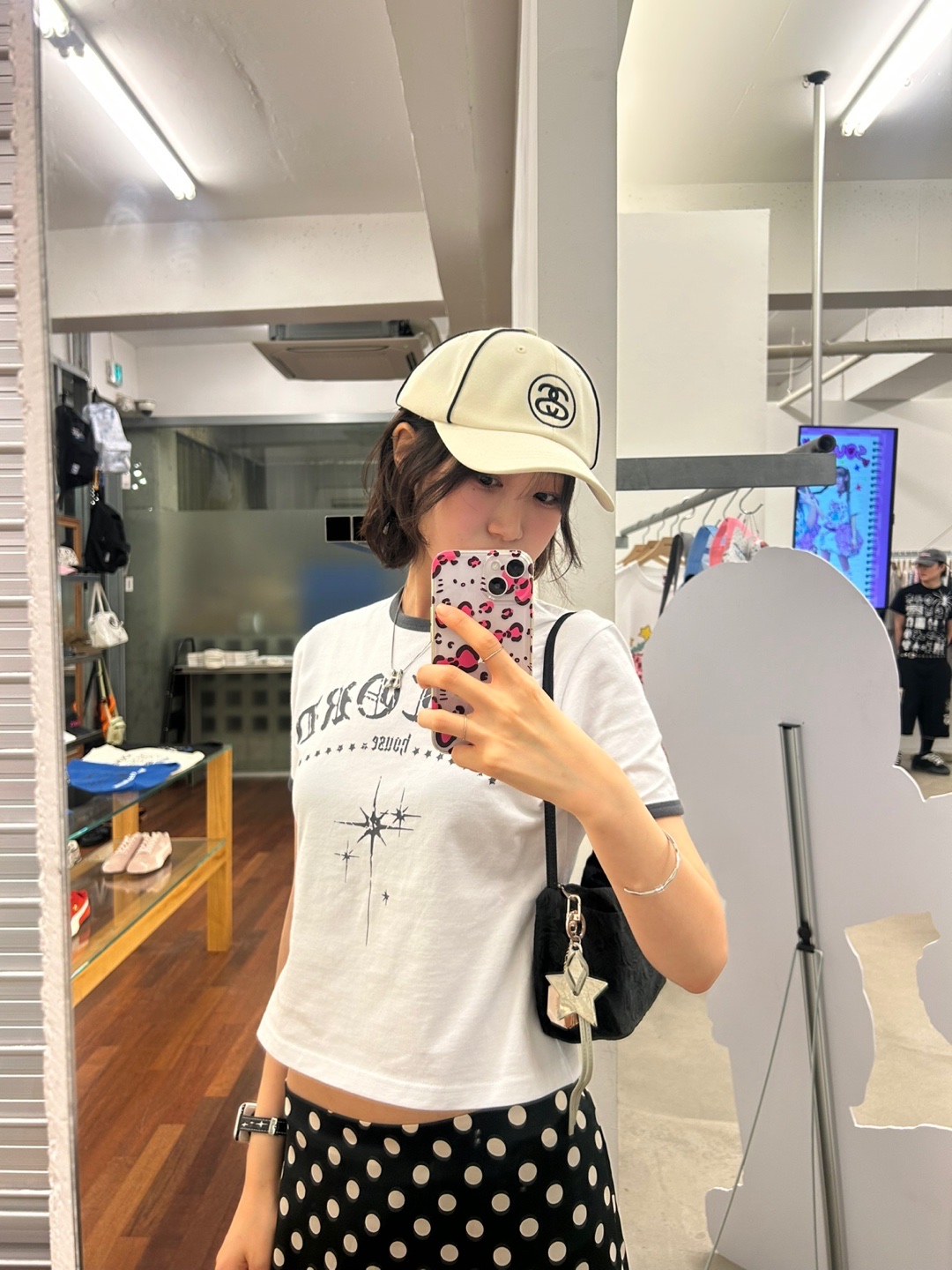 SLOW RECORD HOUSE Unisex RECORD Ringer Tee White 착용 스타일 - 8