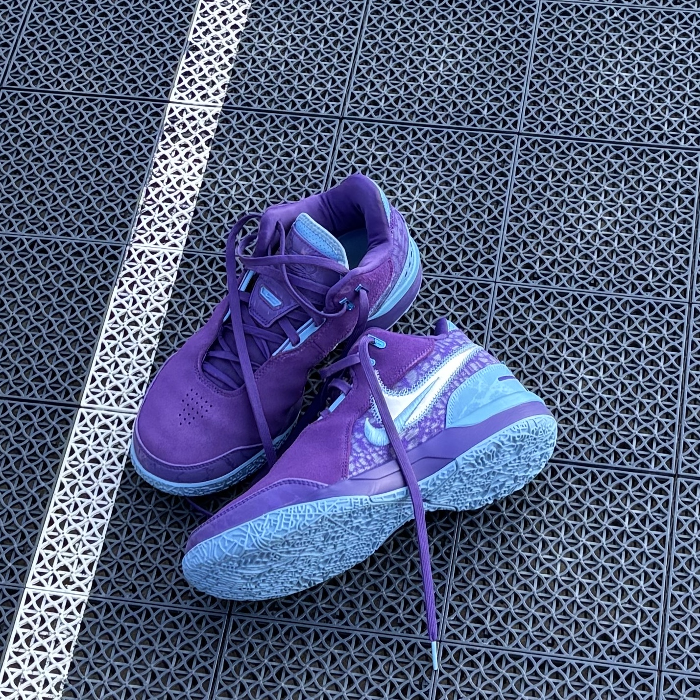Nike LeBron NXXT Gen AMPD EP Field Purple Metalic Silver 착용 스타일 - 1