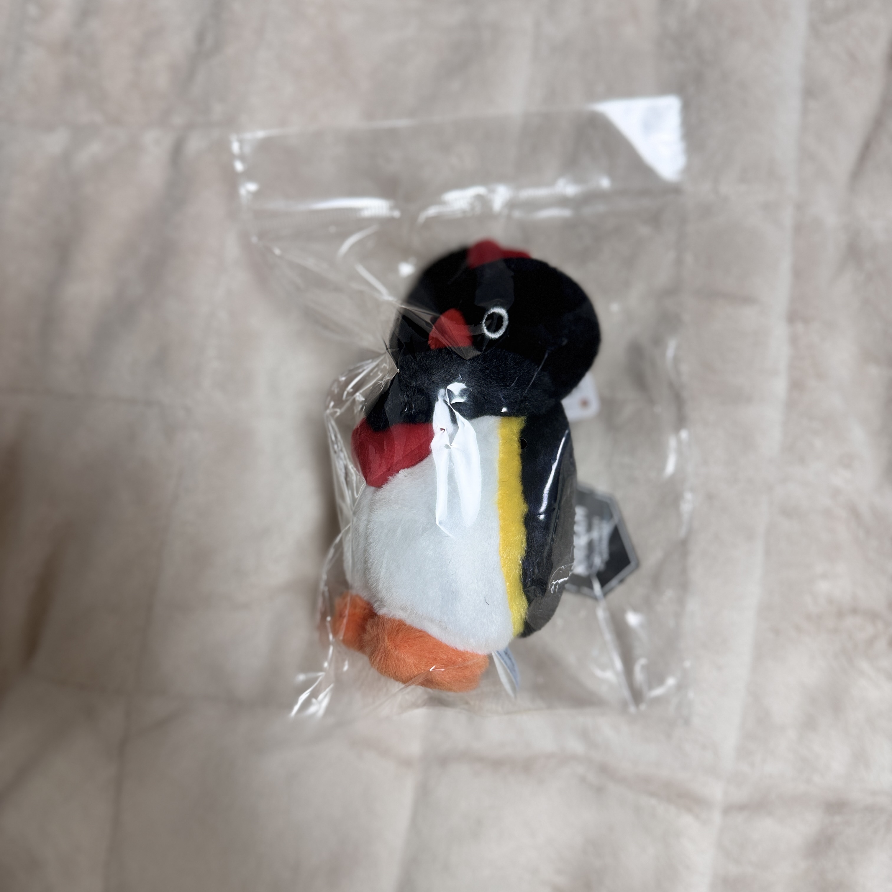 Pingu Double Heart Keyring Pingu (13cm) 착용 스타일