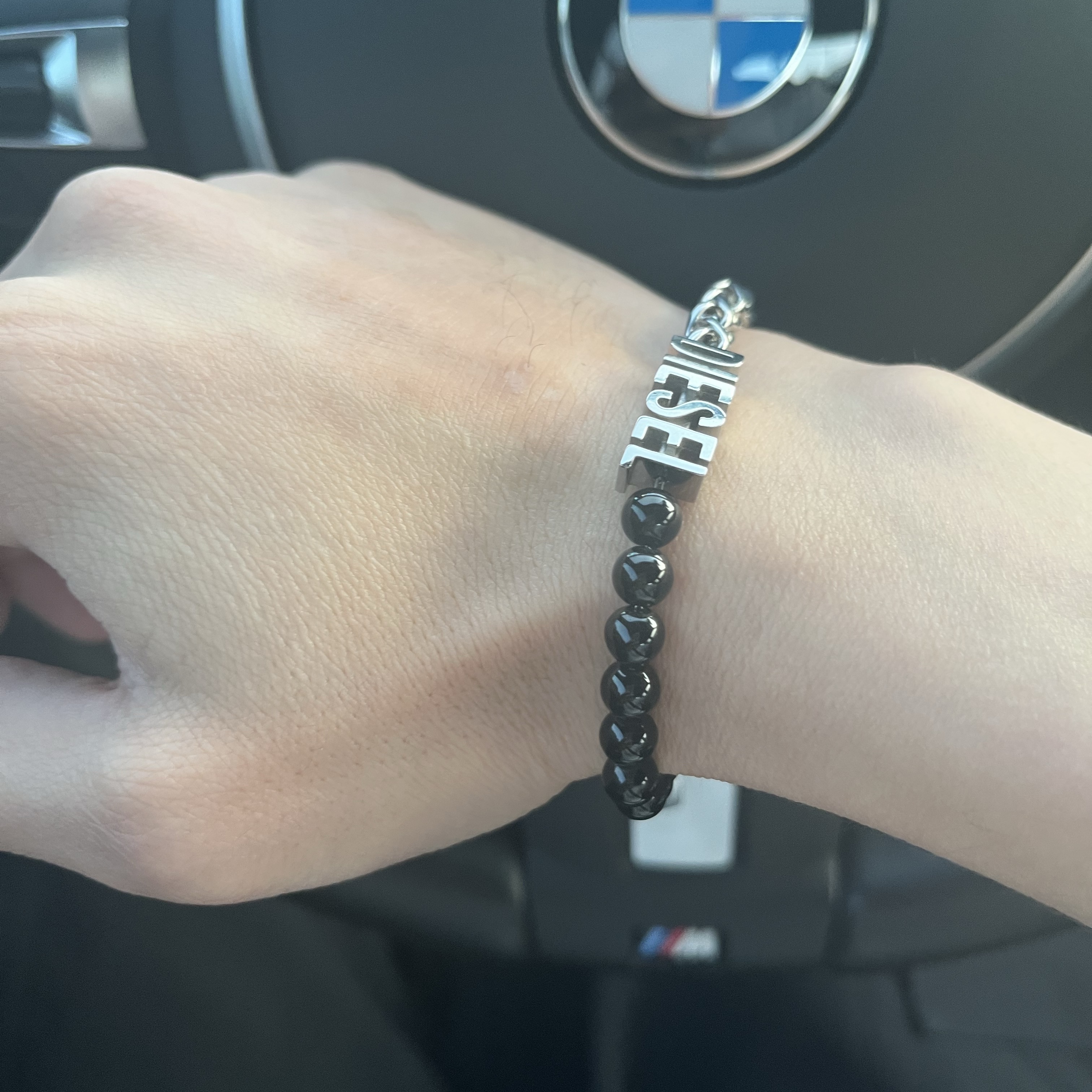 Diesel Dx1541040 Black Agate Beaded Chain Bracelet Silver Black 착용 스타일