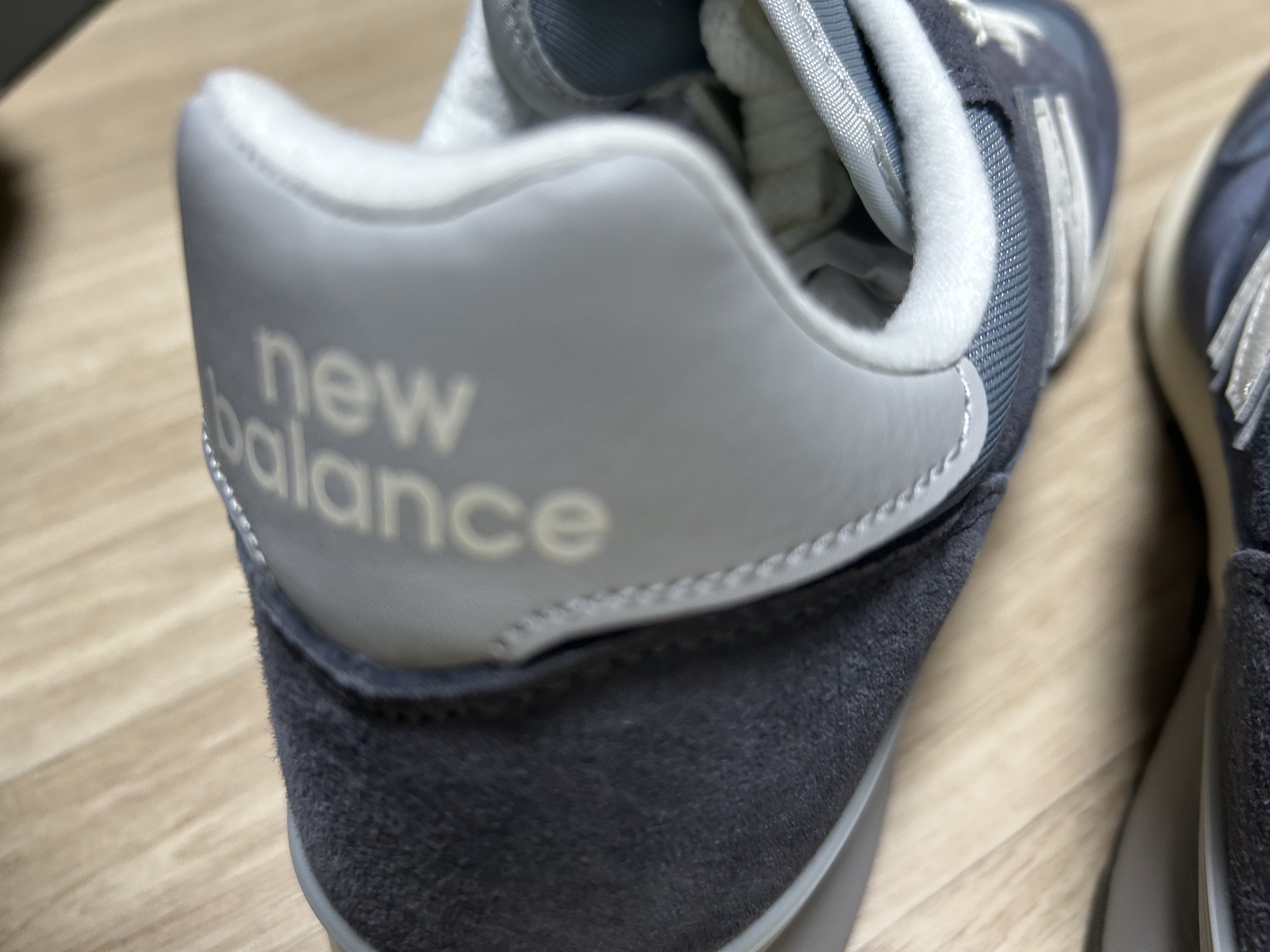 New Balance 475 Steel Dark Arctic Grey 착용 스타일