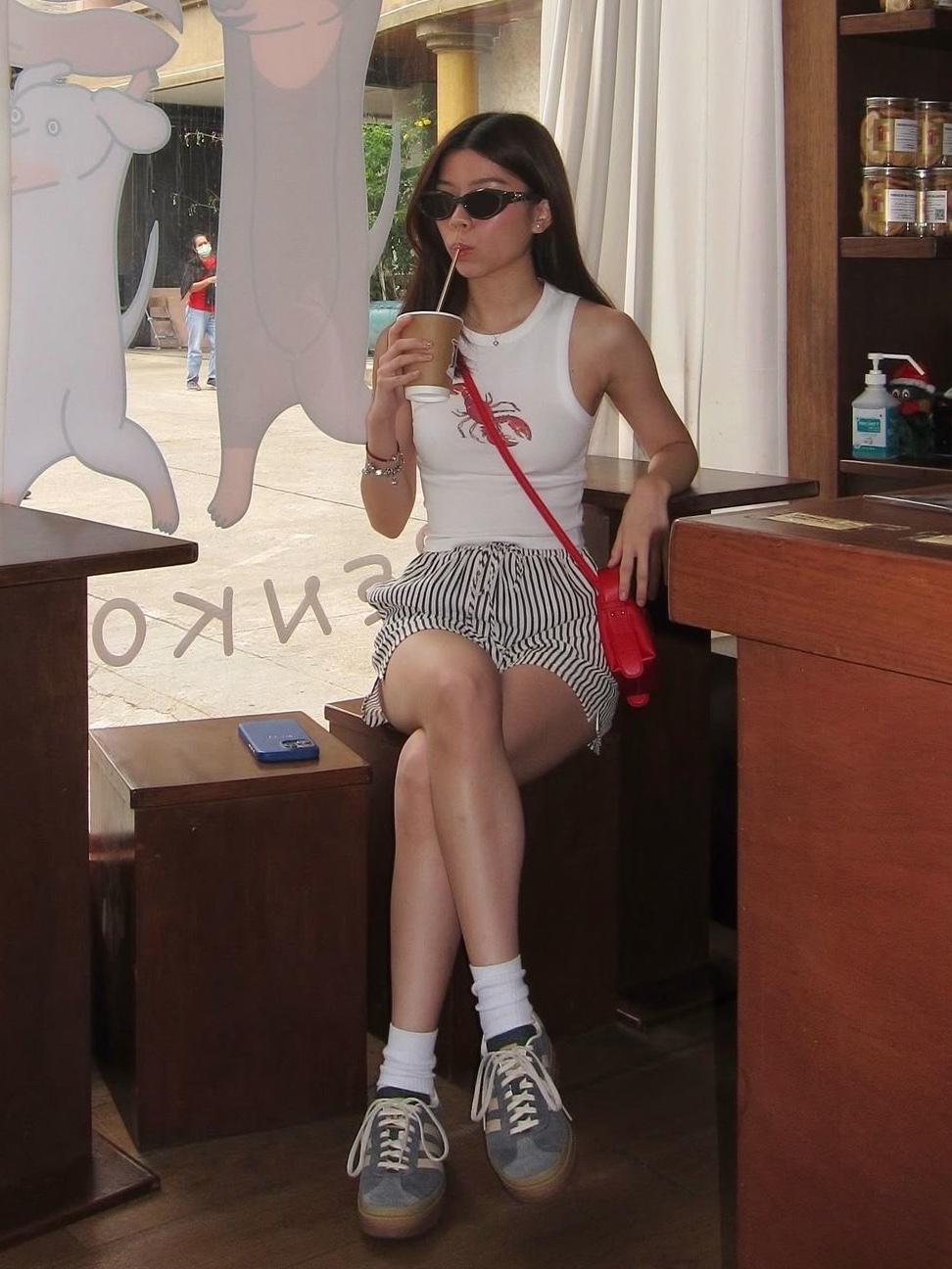 Helmut Lang Women Logo Slim Tee White - 25SS, Dolce & Gabbana Calfskin DG Logo Crossbody Bag Red 착용 스타일