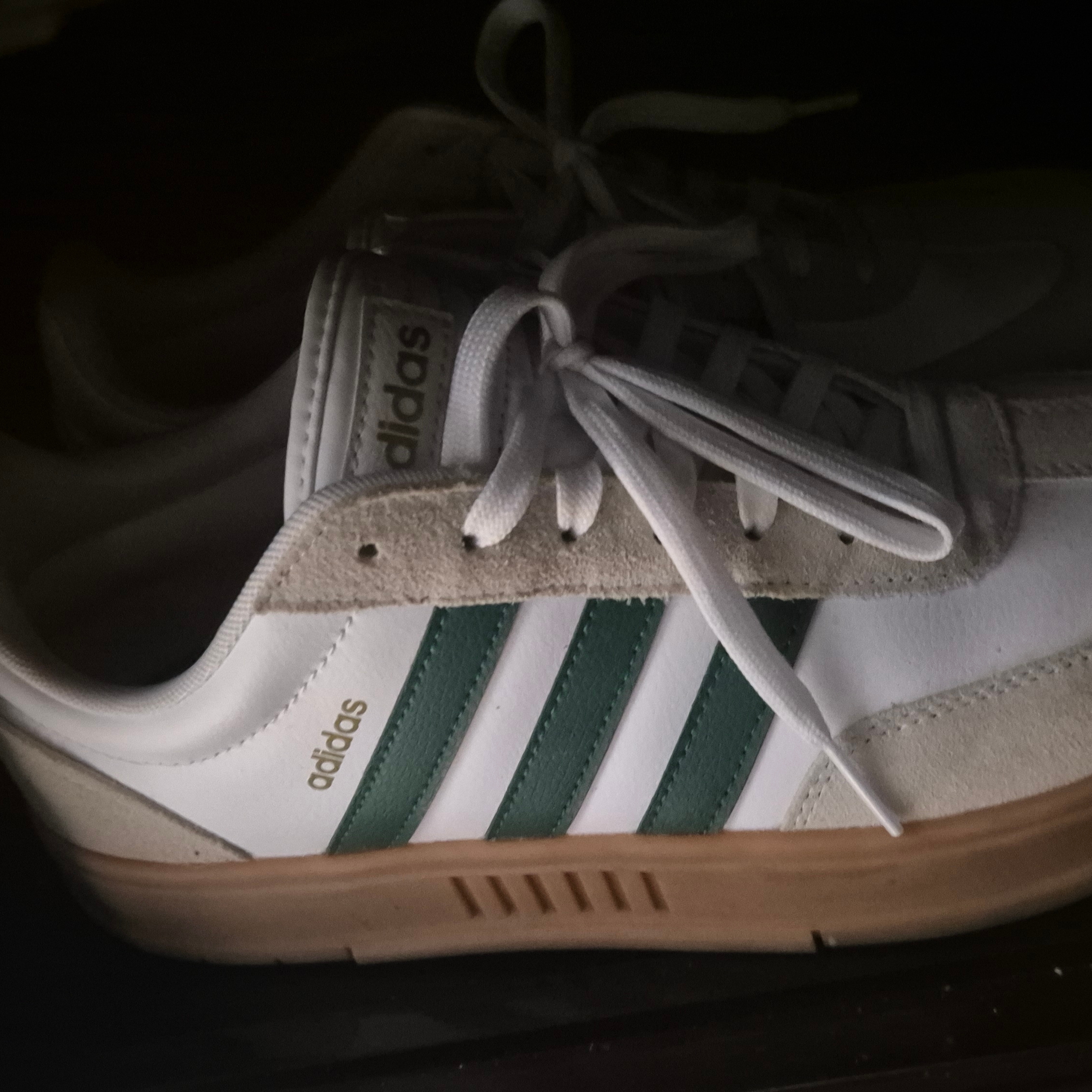 Adidas Gradas Collegiate Green 착용 스타일
