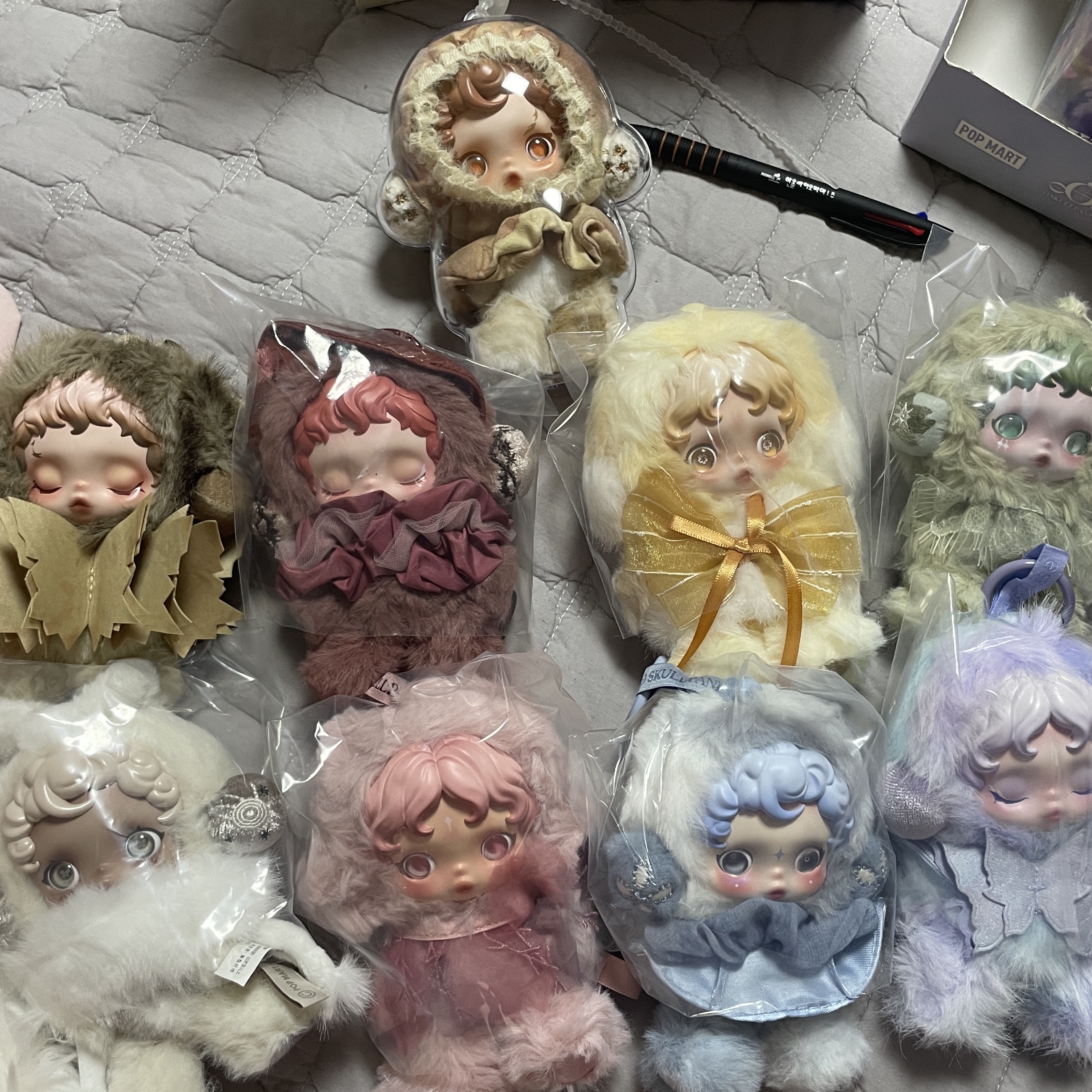 Pop Mart Skullpanda L’Impressionnisme Series Plush Doll (9 Blind Boxes) 착용 스타일 - 1