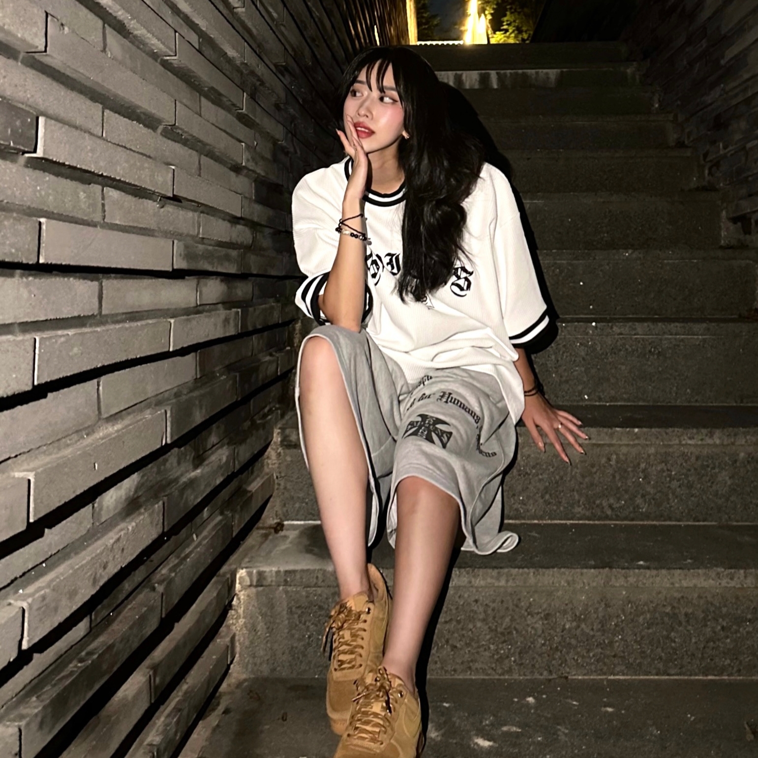 Sapiens Ninety Ringer Over Fit Short Sleeves White, [KREAM 단독] Sapiens Engineered Over Fit Shorts Gray 착용 스타일 - 1
