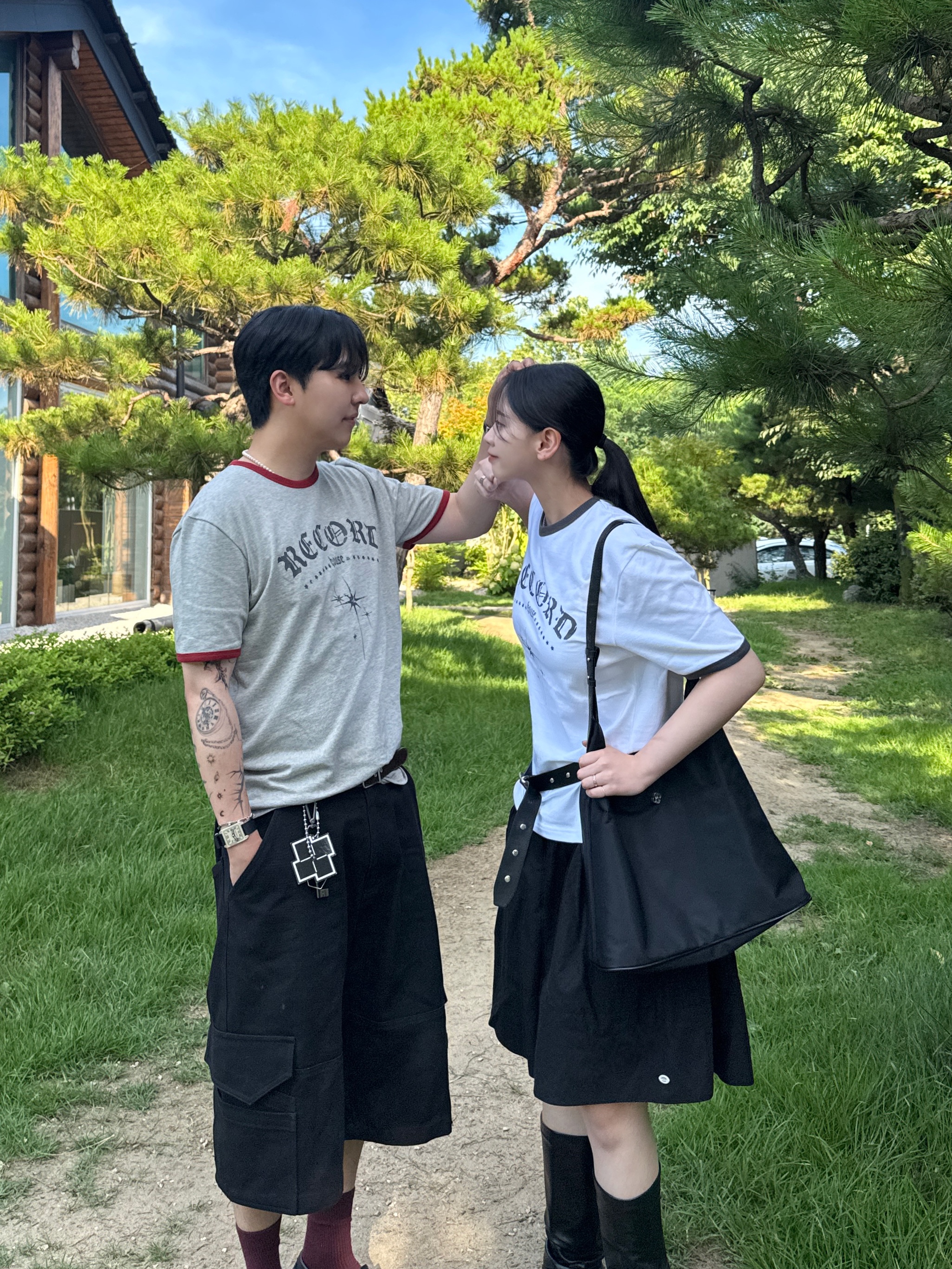 SLOW RECORD HOUSE Unisex RECORD Ringer Tee Melange Grey, SLOW RECORD HOUSE Unisex RECORD Ringer Tee White 착용 스타일 - 6