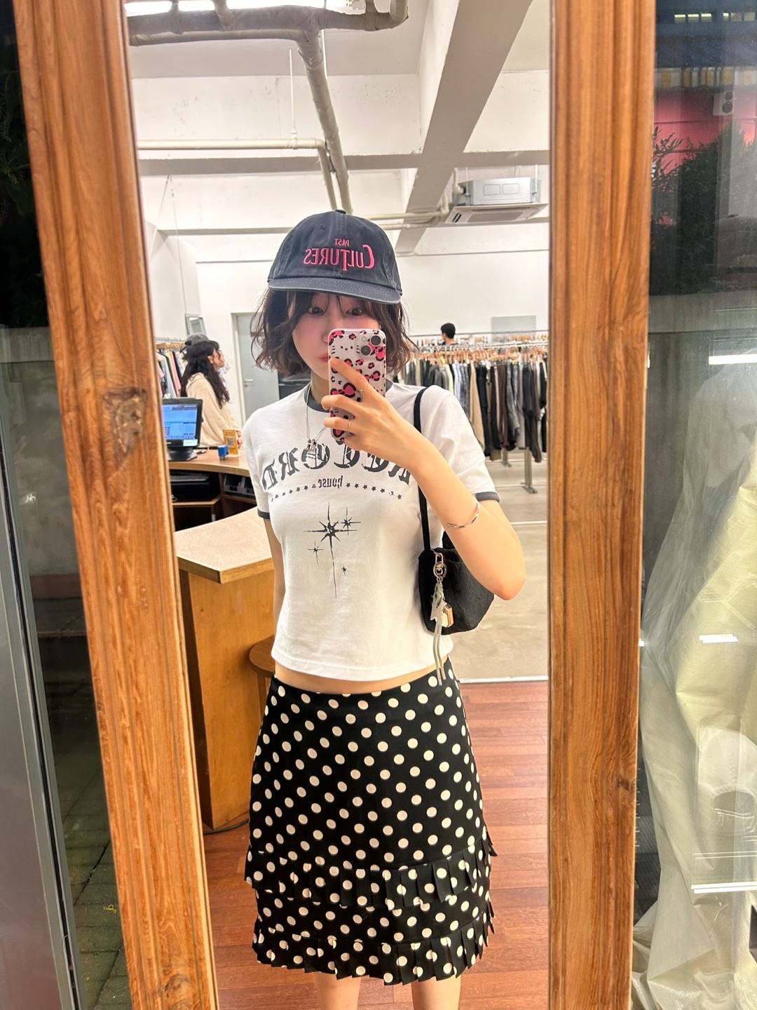 SLOW RECORD HOUSE Unisex RECORD Ringer Tee White 착용 스타일 - 5