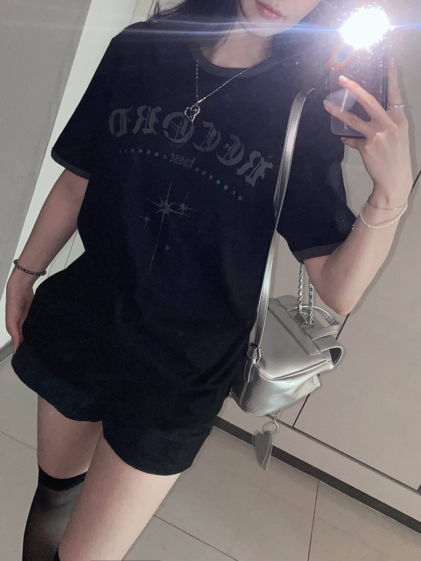 SLOW RECORD HOUSE Unisex RECORD Ringer Tee Black 착용 스타일 - 6