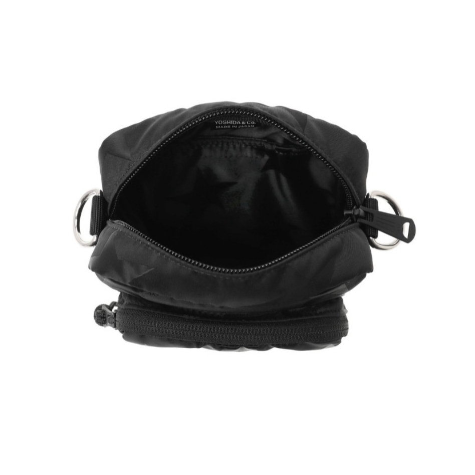 Porter Flag Vertical Shoulder Bag Black 착용 스타일 - 6