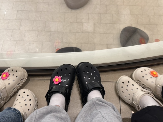 Crocs Duet Max II Clog Black 착용 스타일