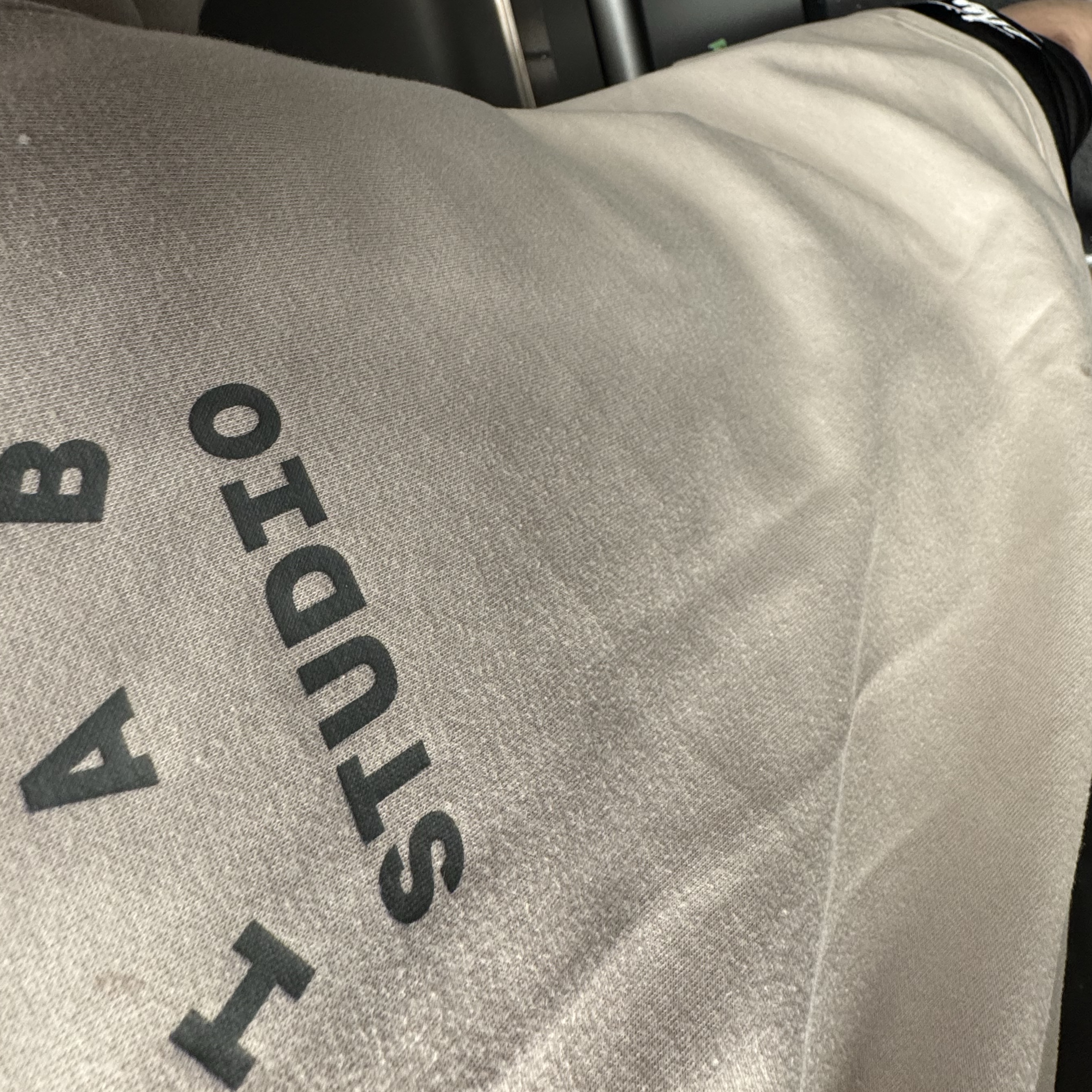 IAB Studio x Niniz T-Shirt 착용 스타일