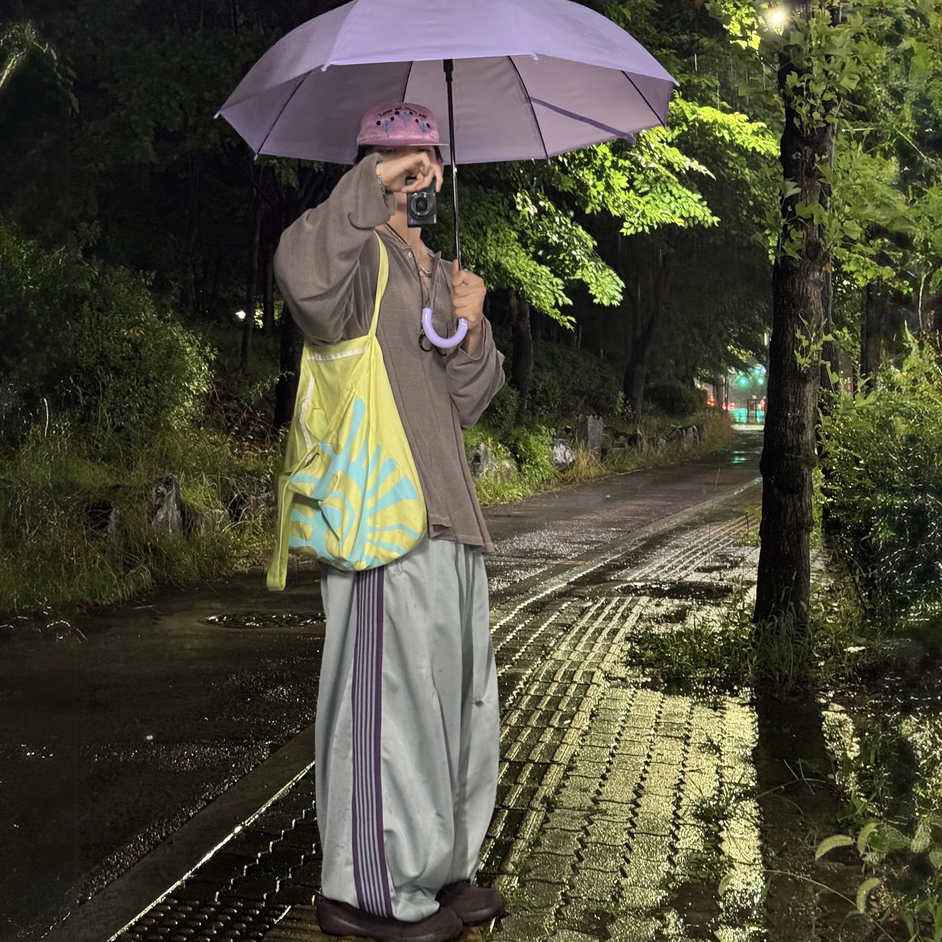 Hatchingroom x Mascompany Haema Bag Lemon, Needles H.D. Track Pants Poly Smooth Saxophone 착용 스타일 - 2