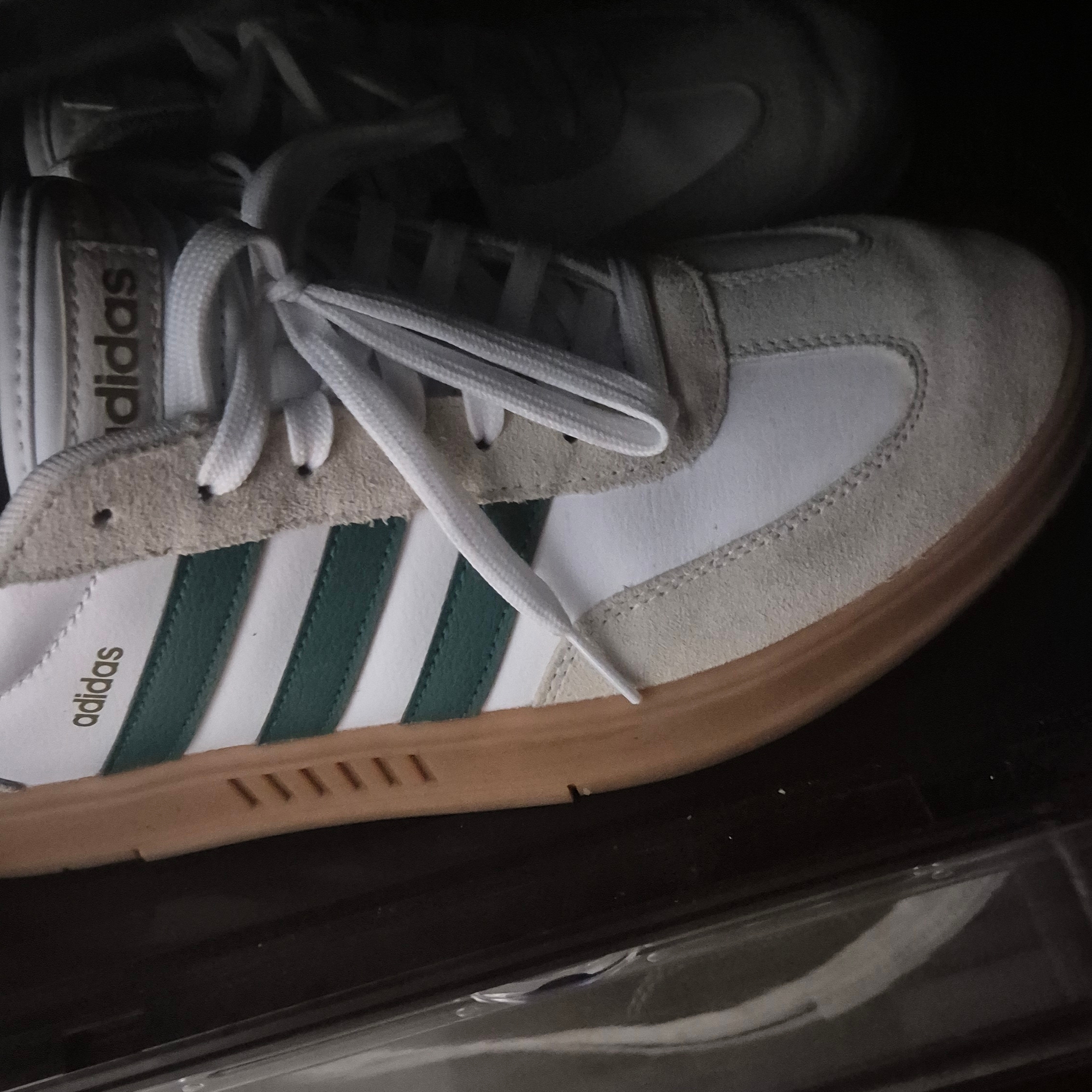 Adidas Gradas Collegiate Green 착용 스타일