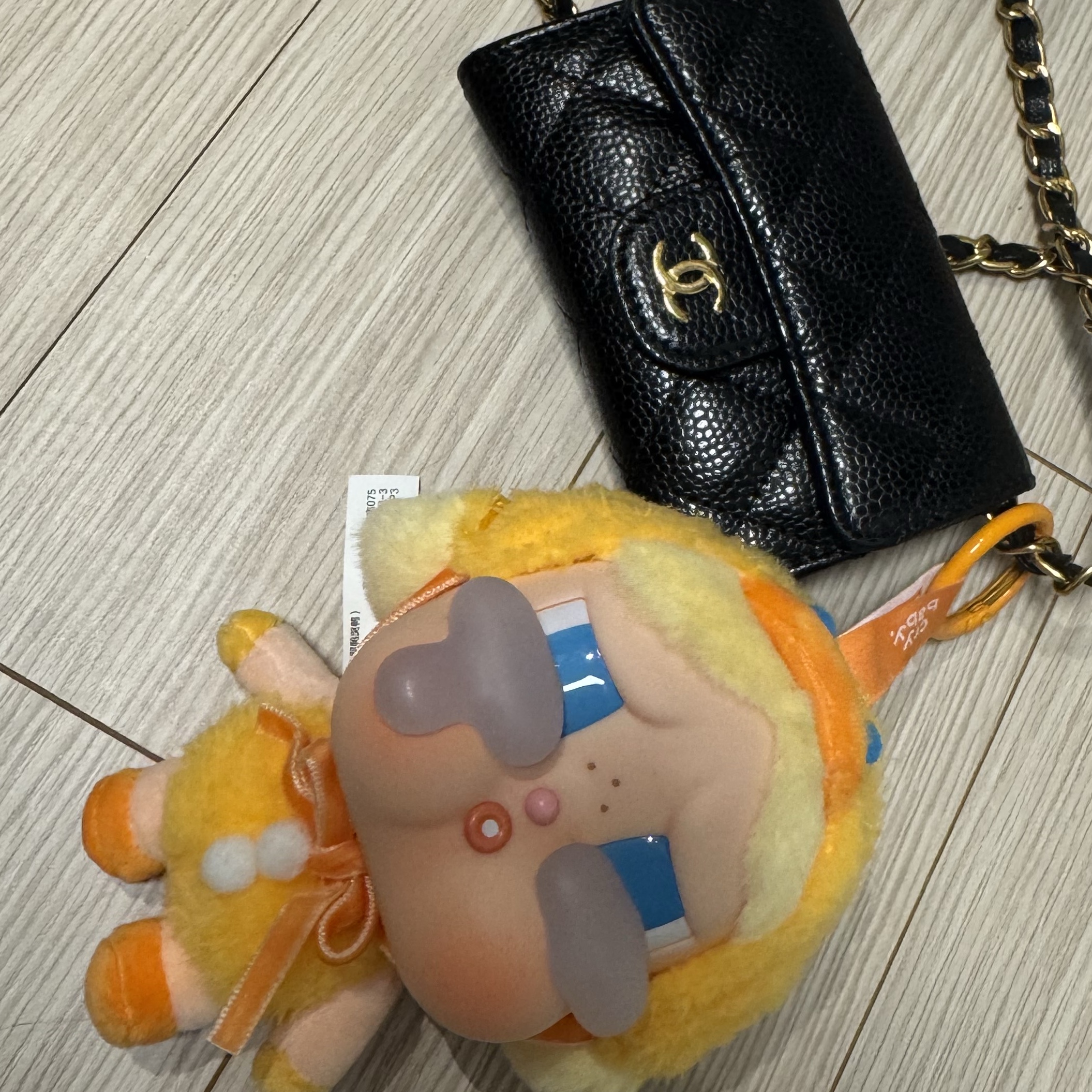 Pop Mart Crybaby Crying Again Series Plush Keyring Sealed Case (6 Blind Boxes) 착용 스타일 - 1