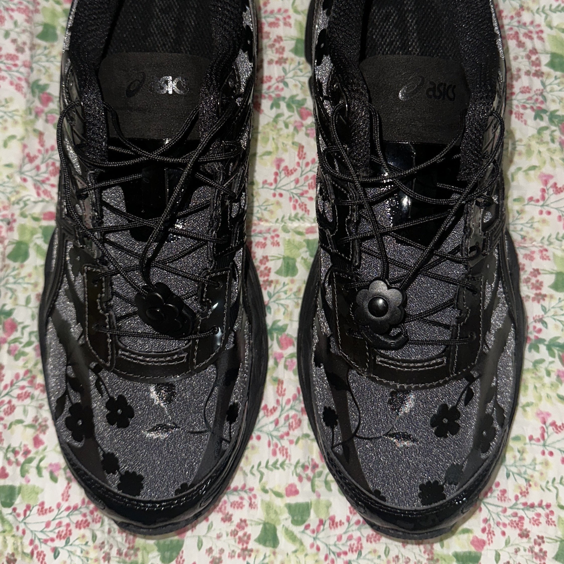 Asics x Cecilie Bahnsen Gel-Cumulus 16 Black 착용 스타일