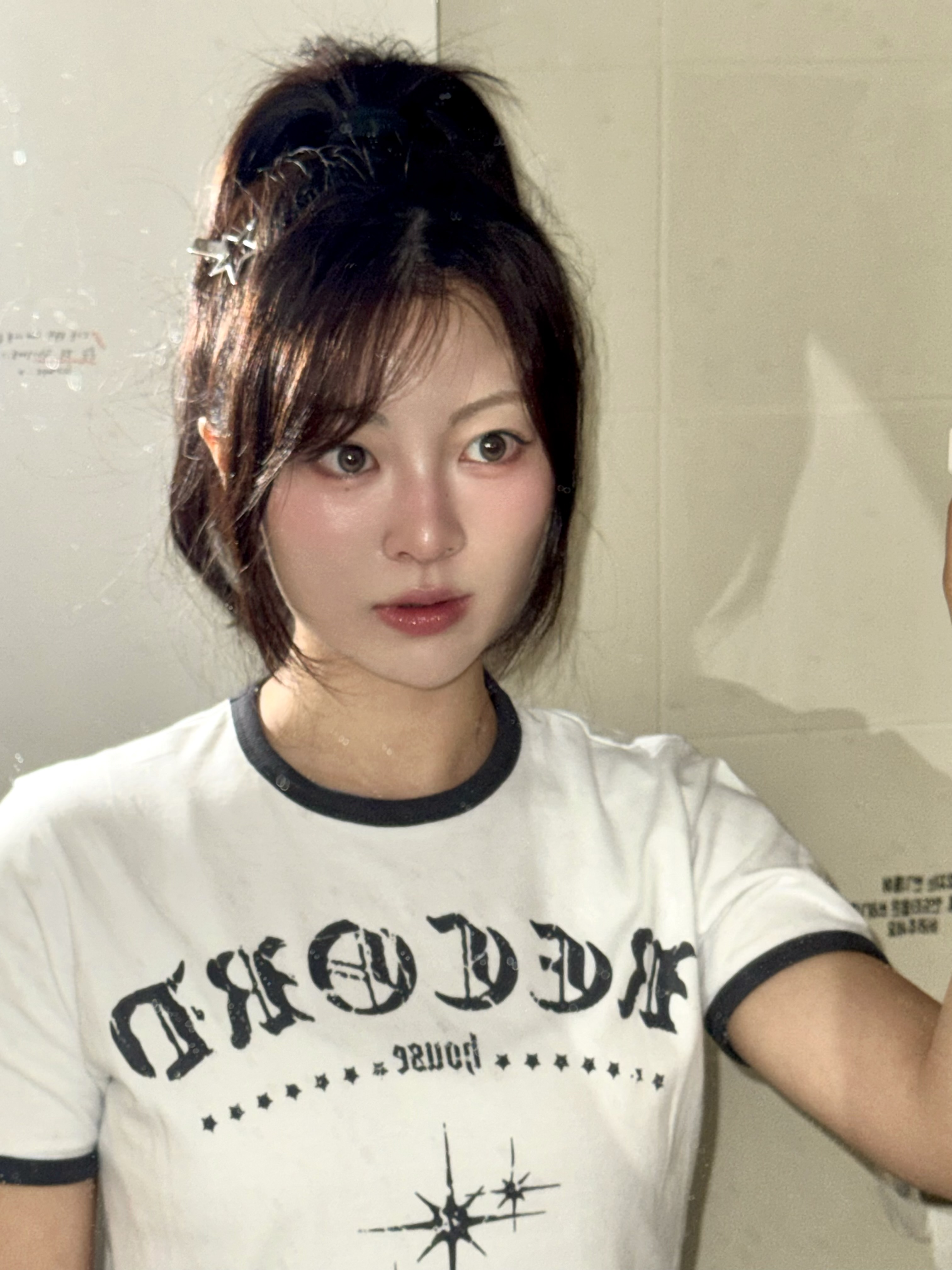 SLOW RECORD HOUSE Unisex RECORD Ringer Tee White 착용 스타일 - 4