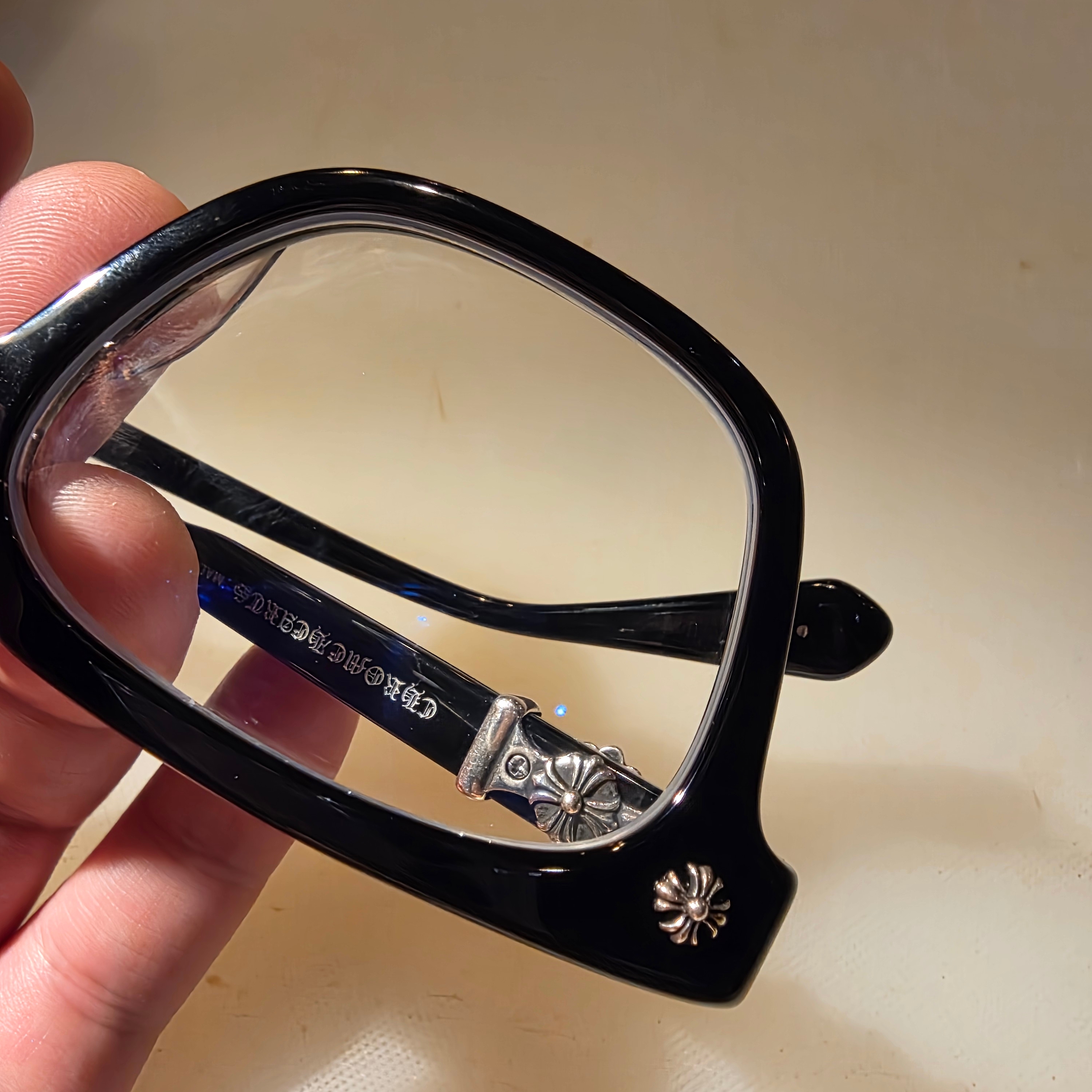 Chrome Hearts Cox Ucker Black 착용 스타일 - 1