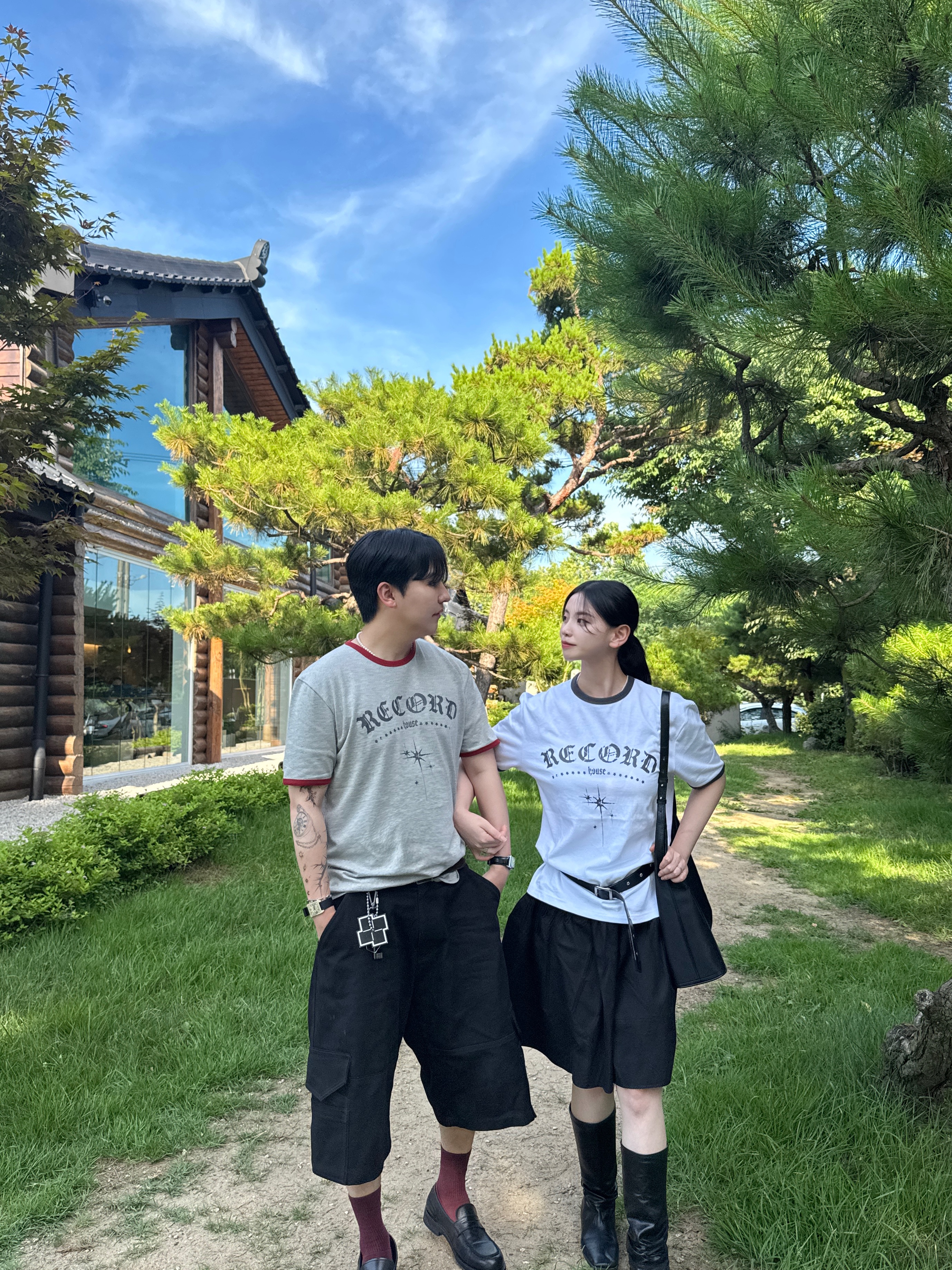 SLOW RECORD HOUSE Unisex RECORD Ringer Tee Melange Grey, SLOW RECORD HOUSE Unisex RECORD Ringer Tee White 착용 스타일 - 10