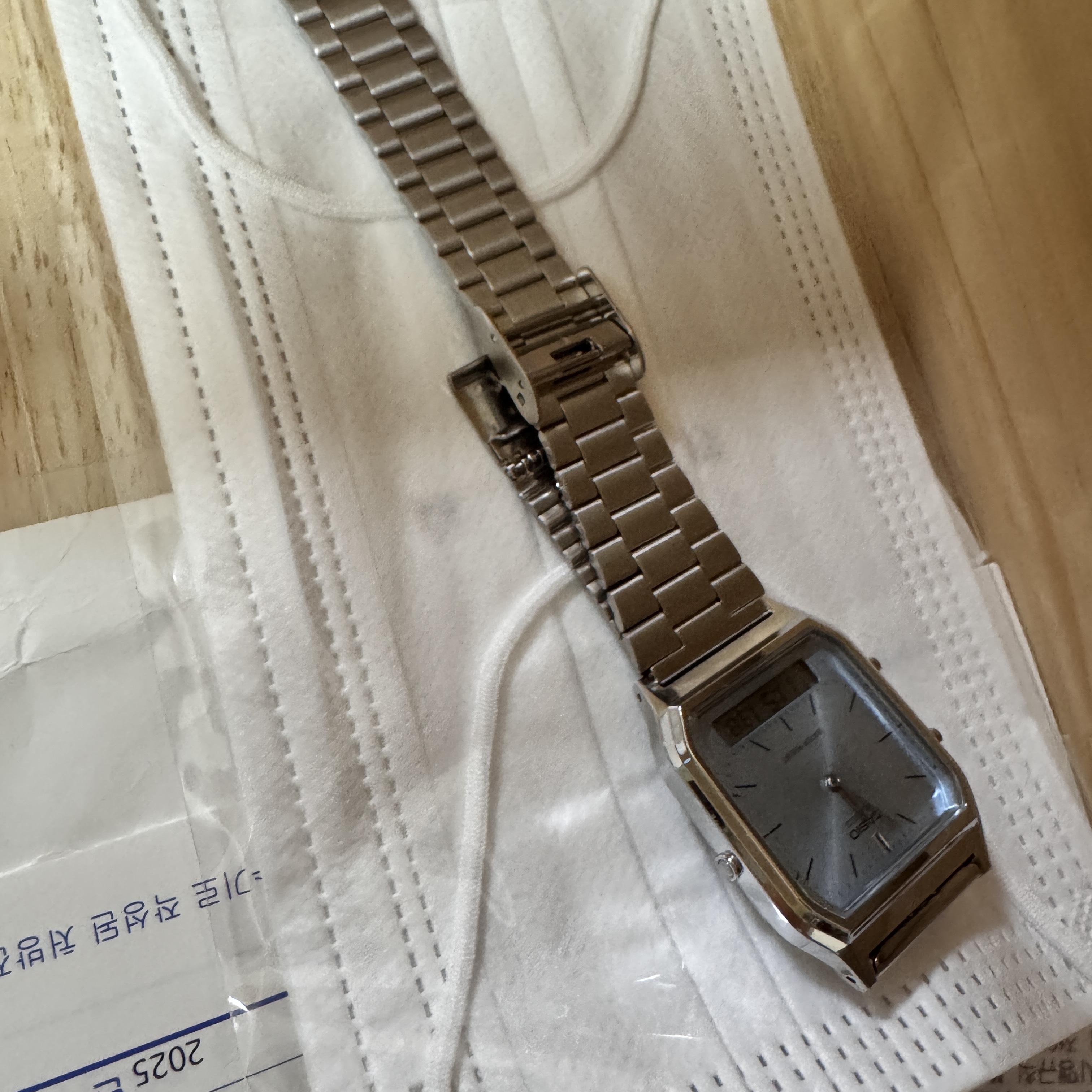 Casio AQ-230A-2A1MQY 착용 스타일