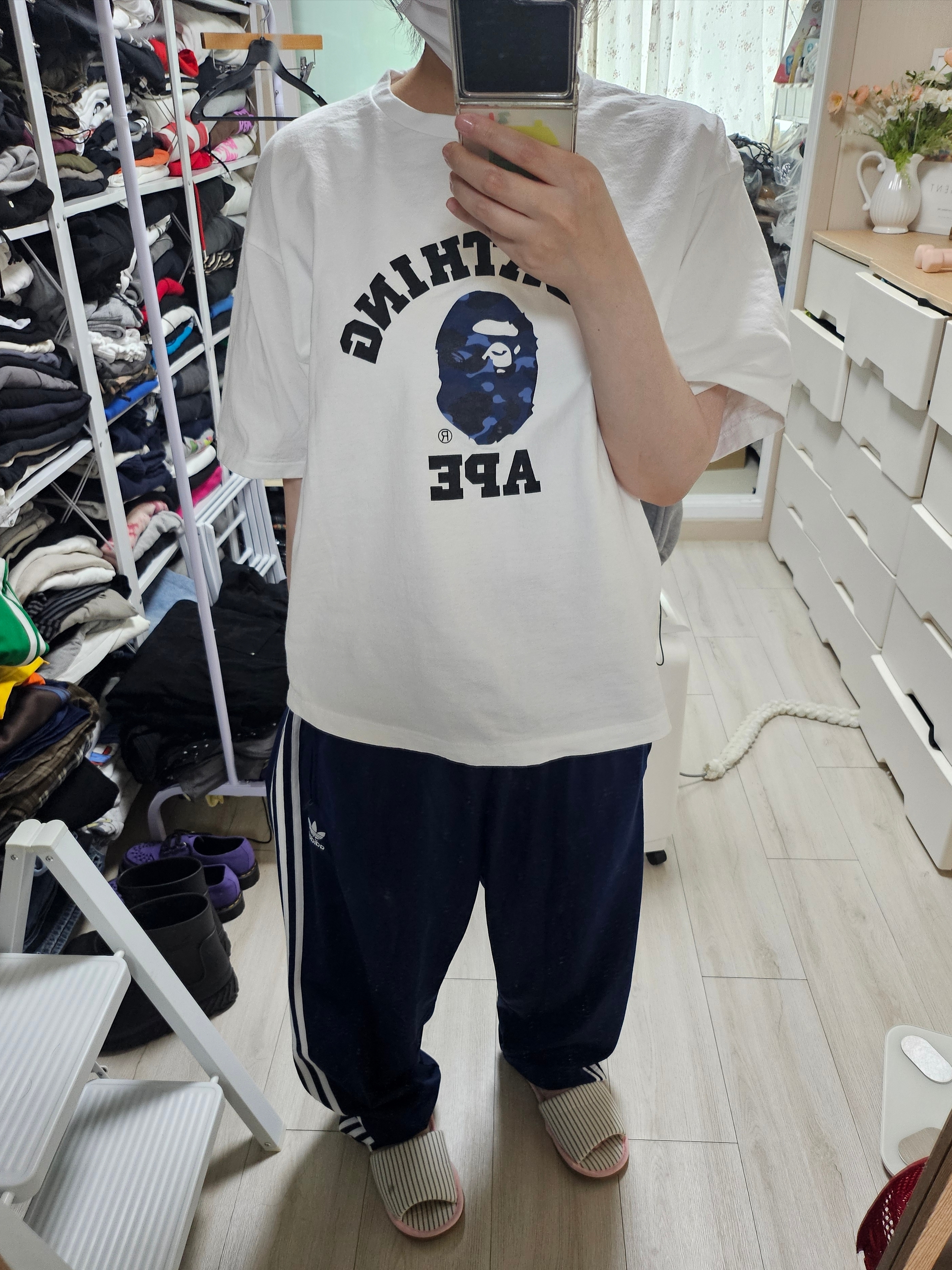Supreme NBA Youngboy T-Shirt White - 23FW, Supreme x Jordan Biggie S/S Top White - 24FW 착용 스타일 - 7