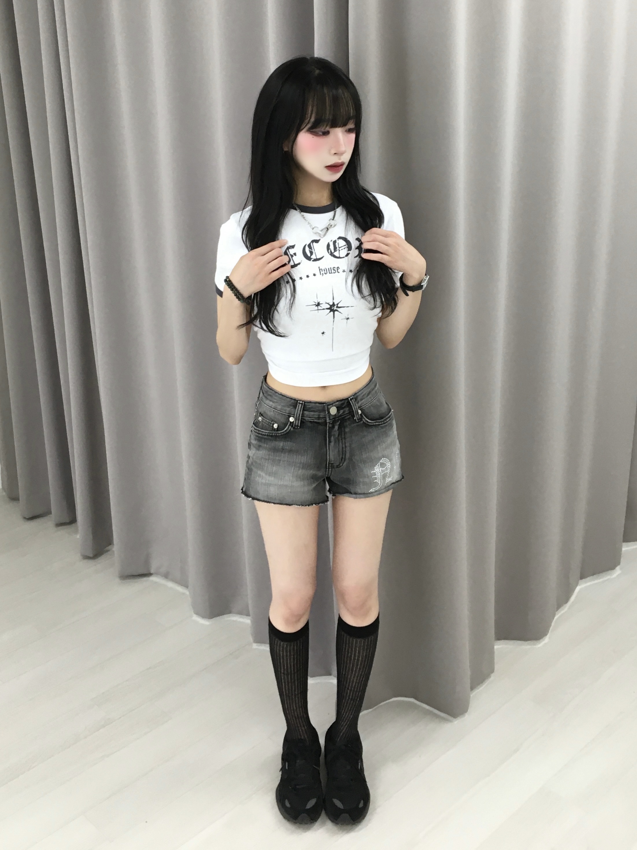 SLOW RECORD HOUSE Unisex RECORD Ringer Tee White 착용 스타일 - 3